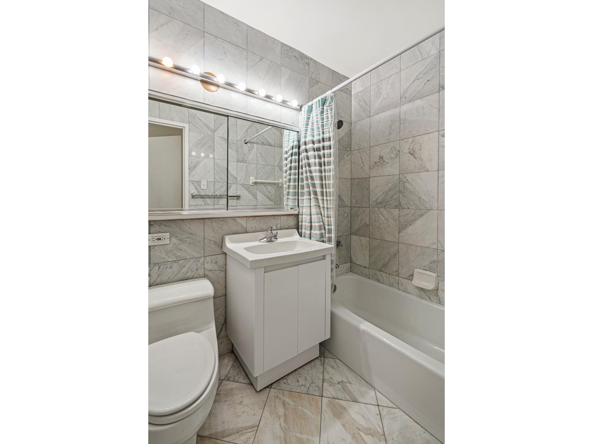400 E 54TH Street 14E