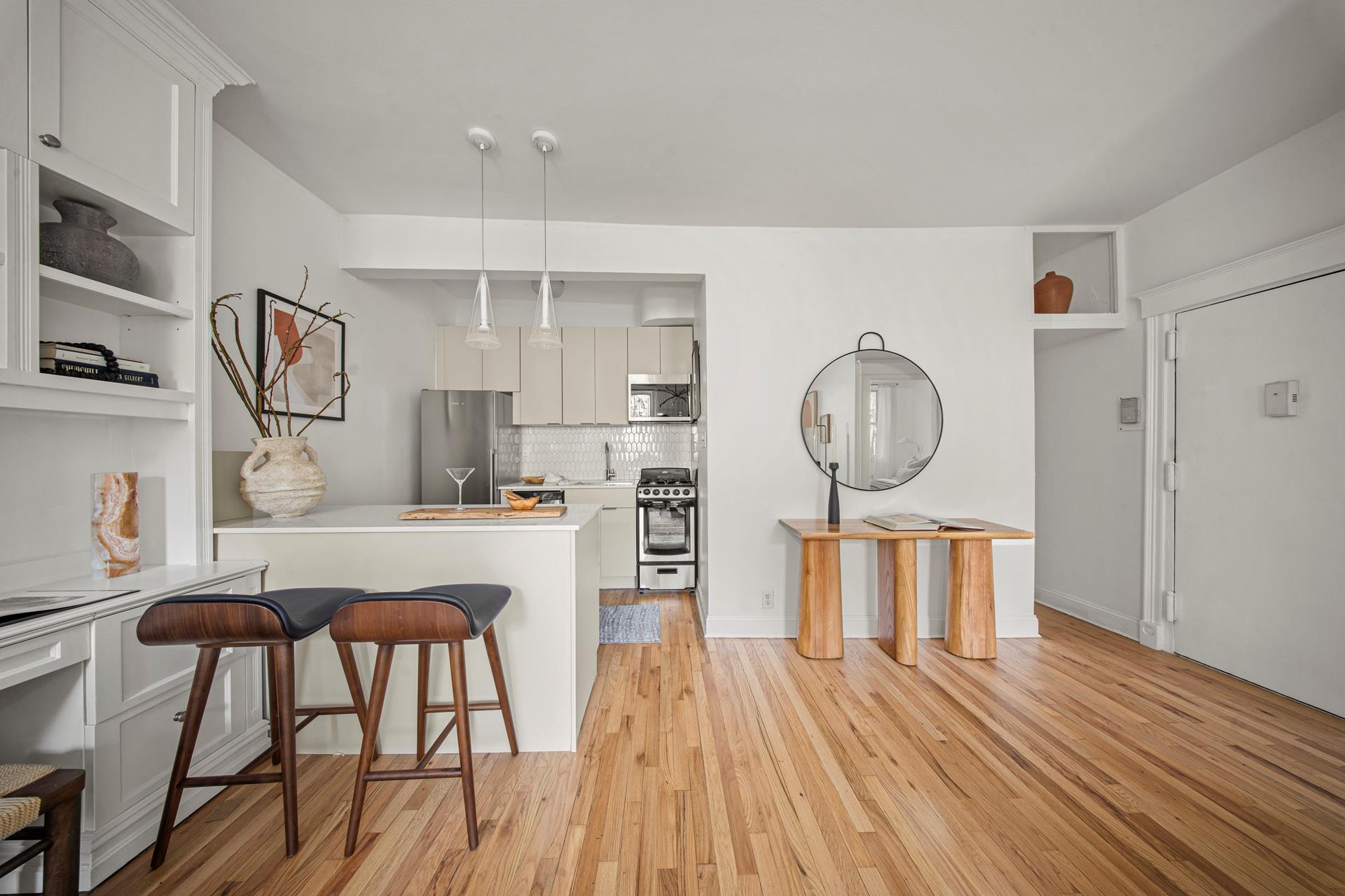 514 E 11TH Street 2A