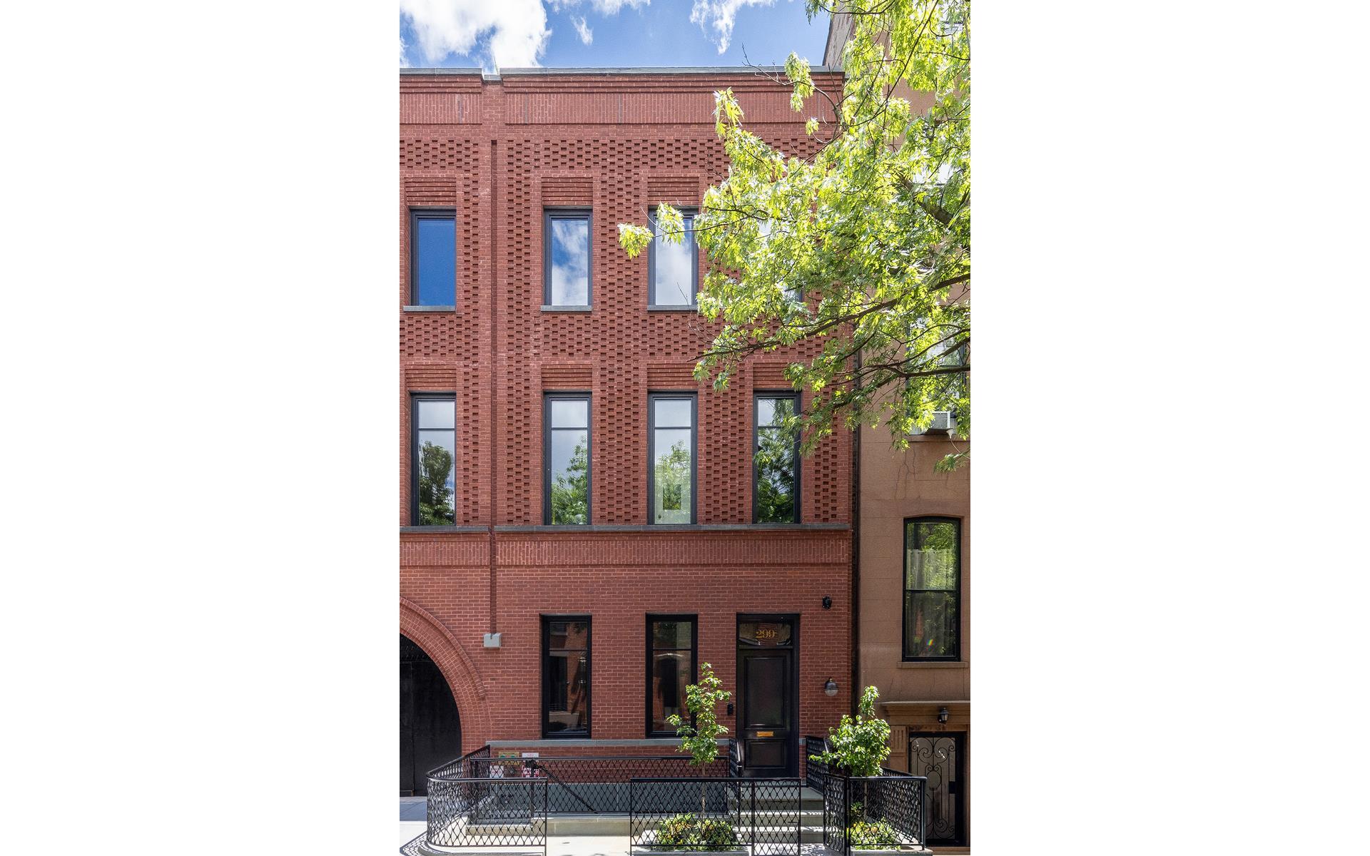 299 HICKS Street