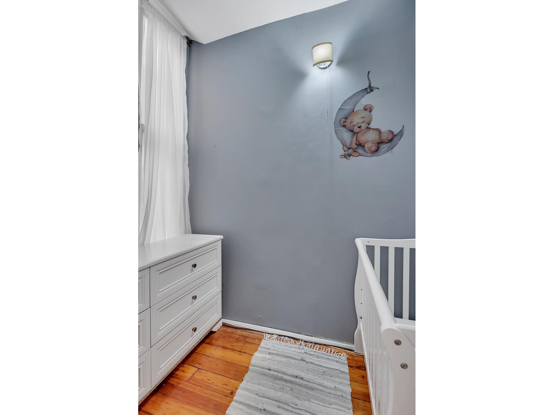206 E 90TH Street 4W