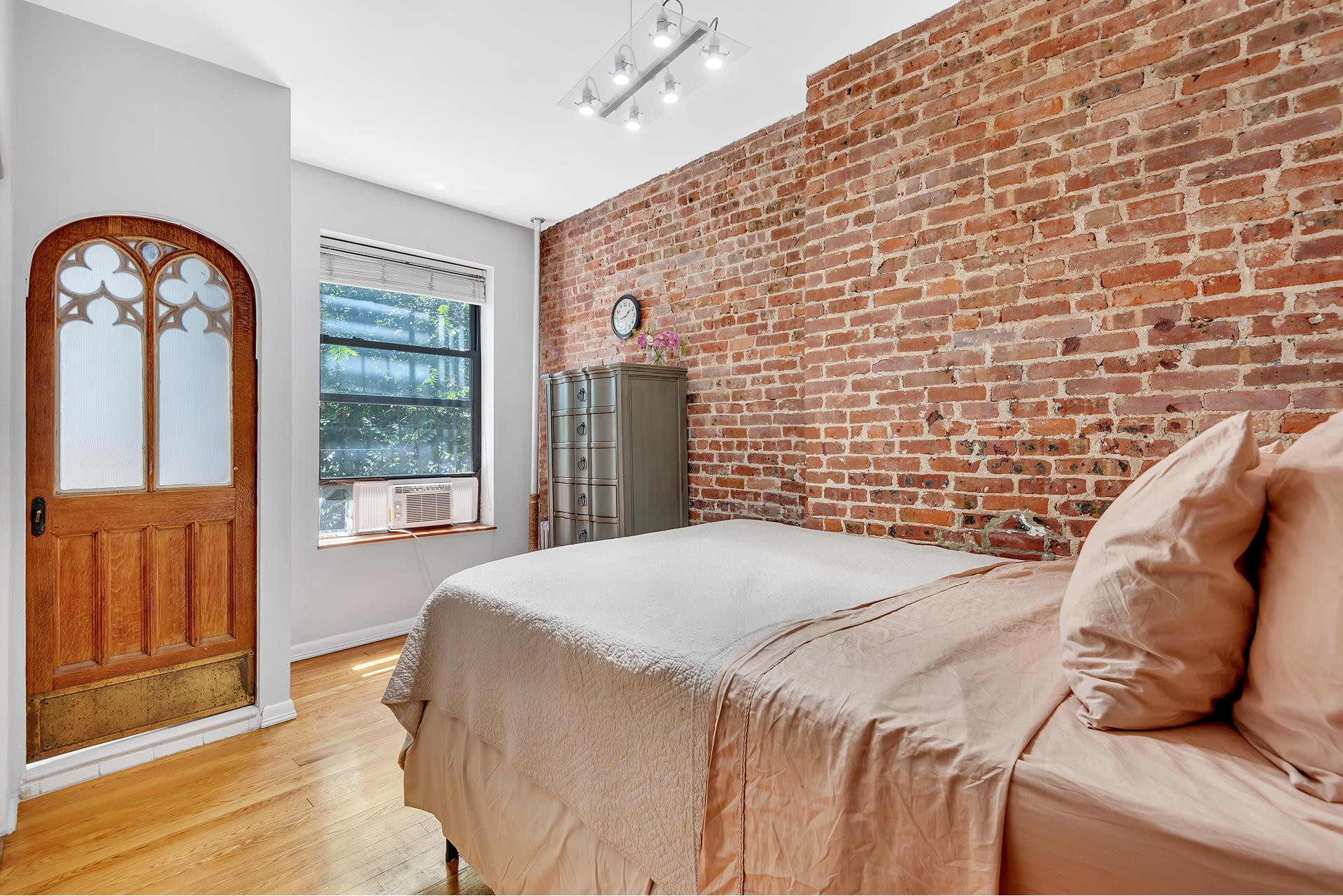 206 E 90TH Street 4W