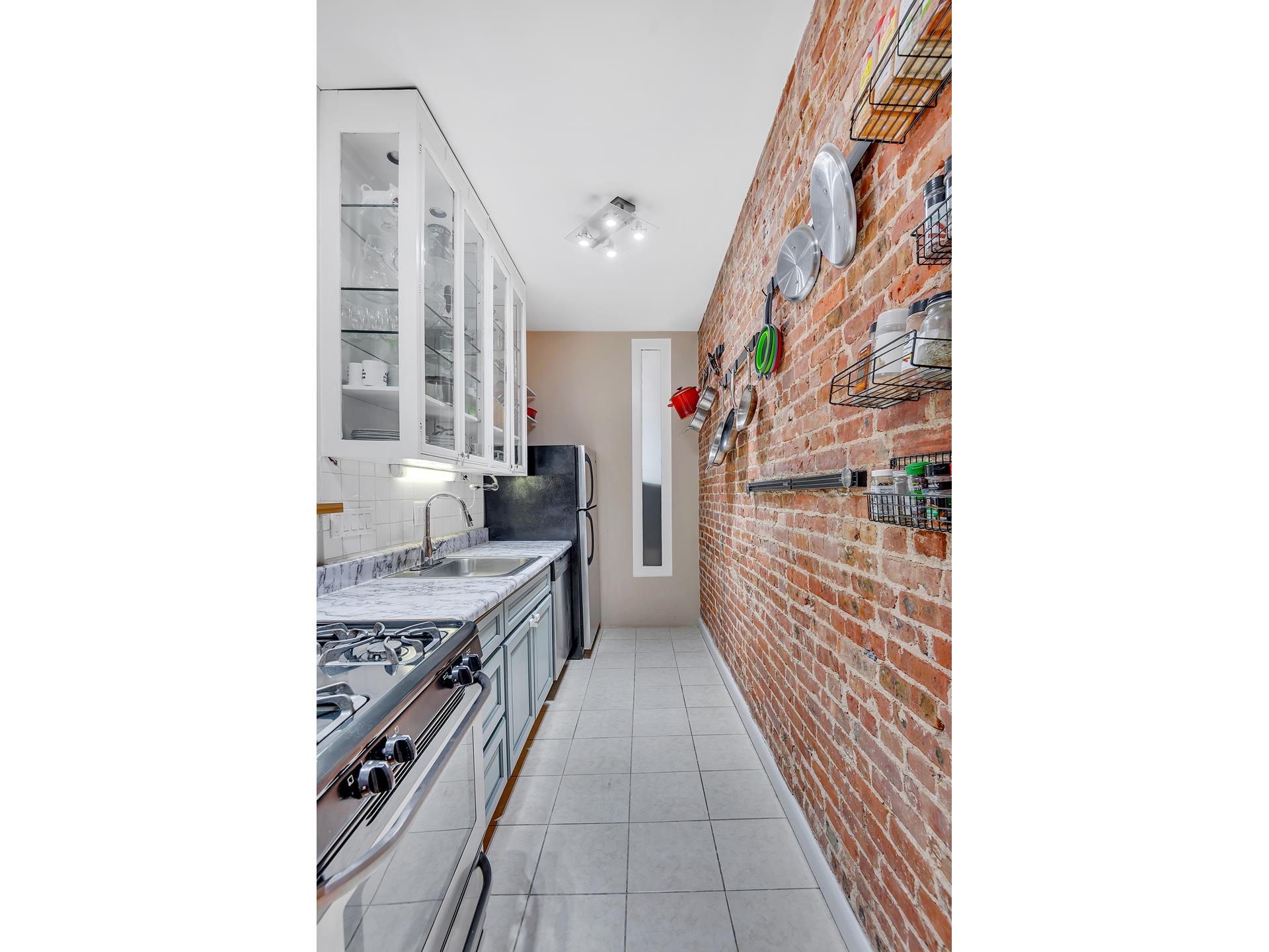 206 E 90TH Street 4W