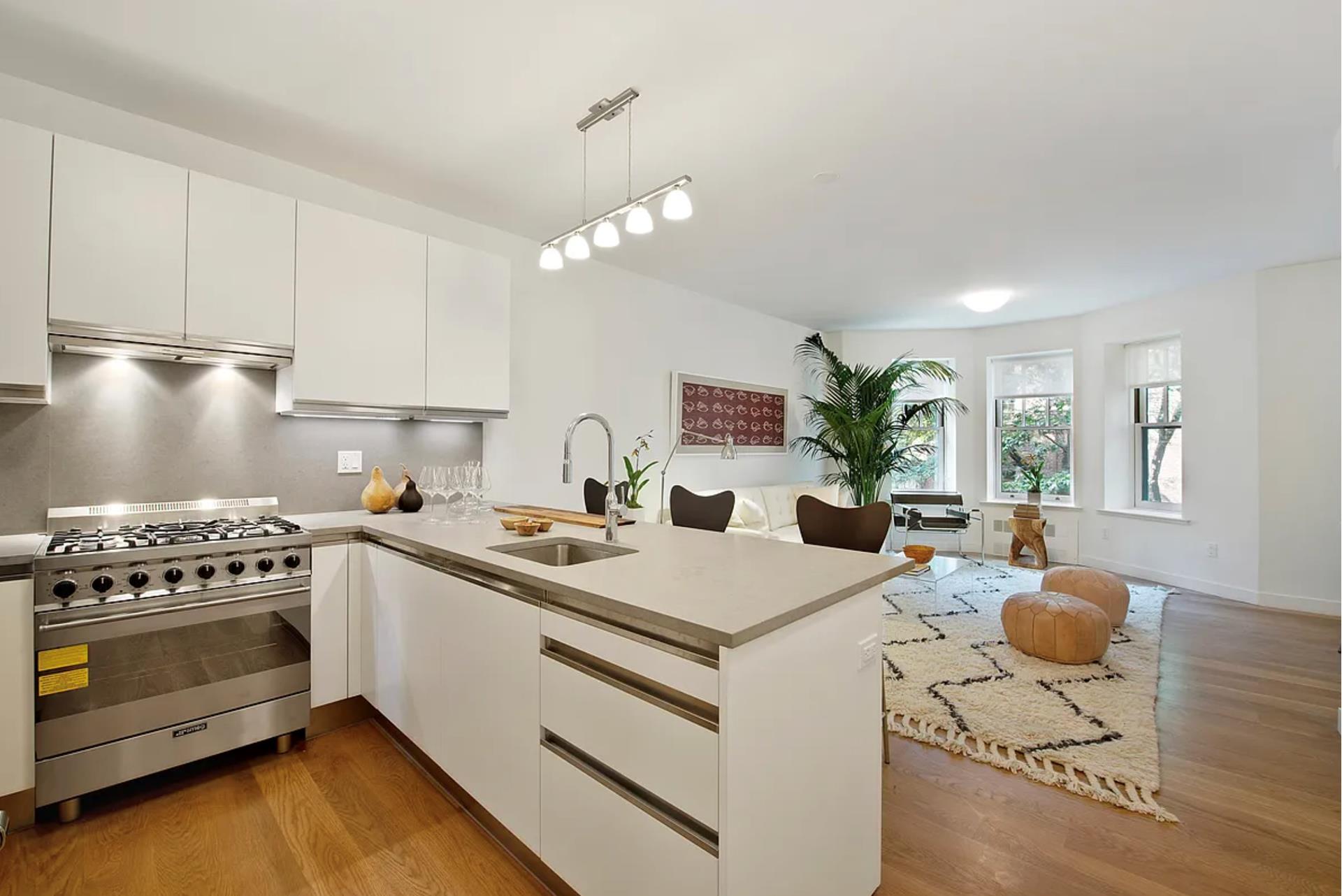 183 COLUMBIA Heights 2