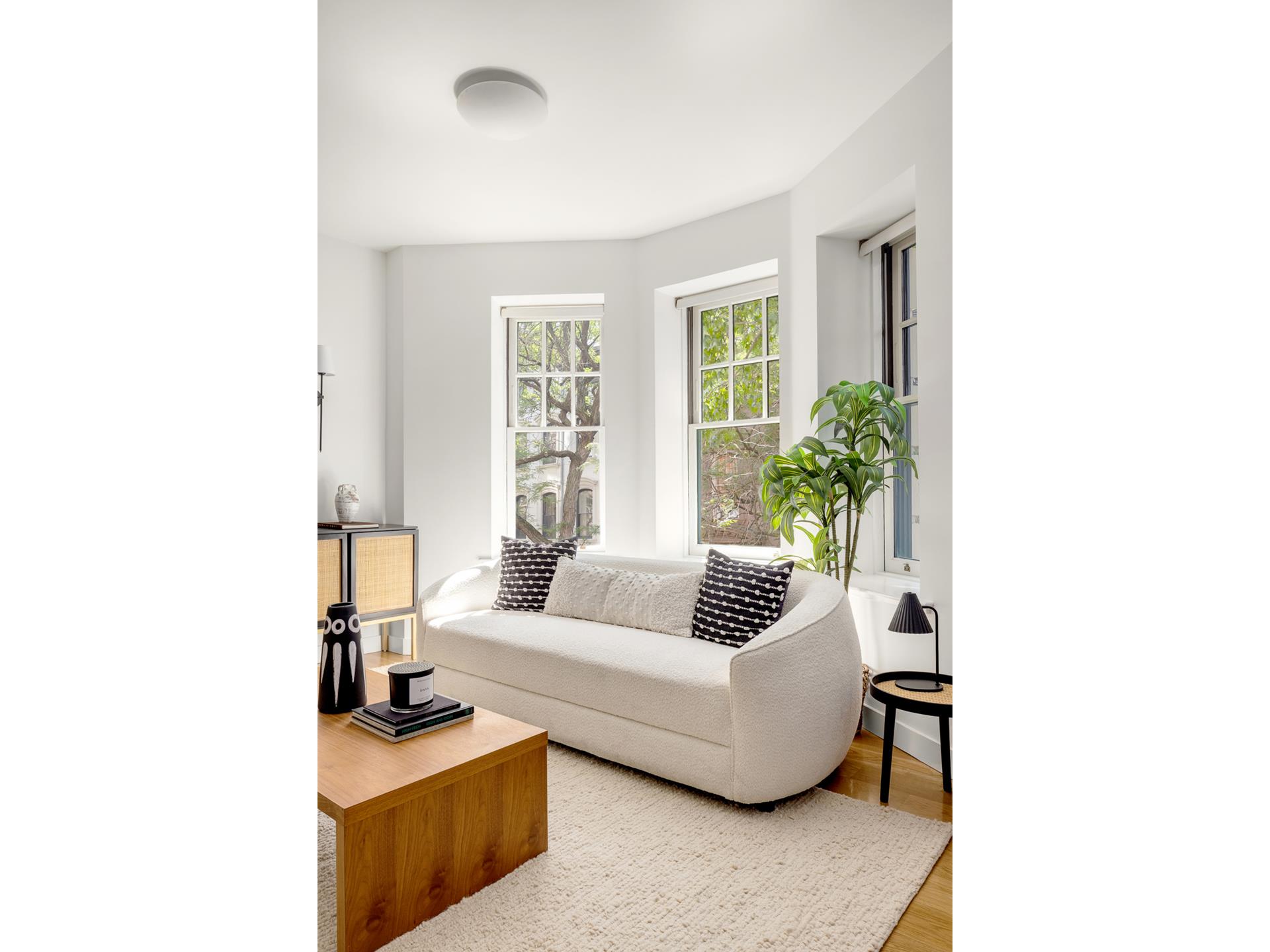 183 COLUMBIA Heights 2