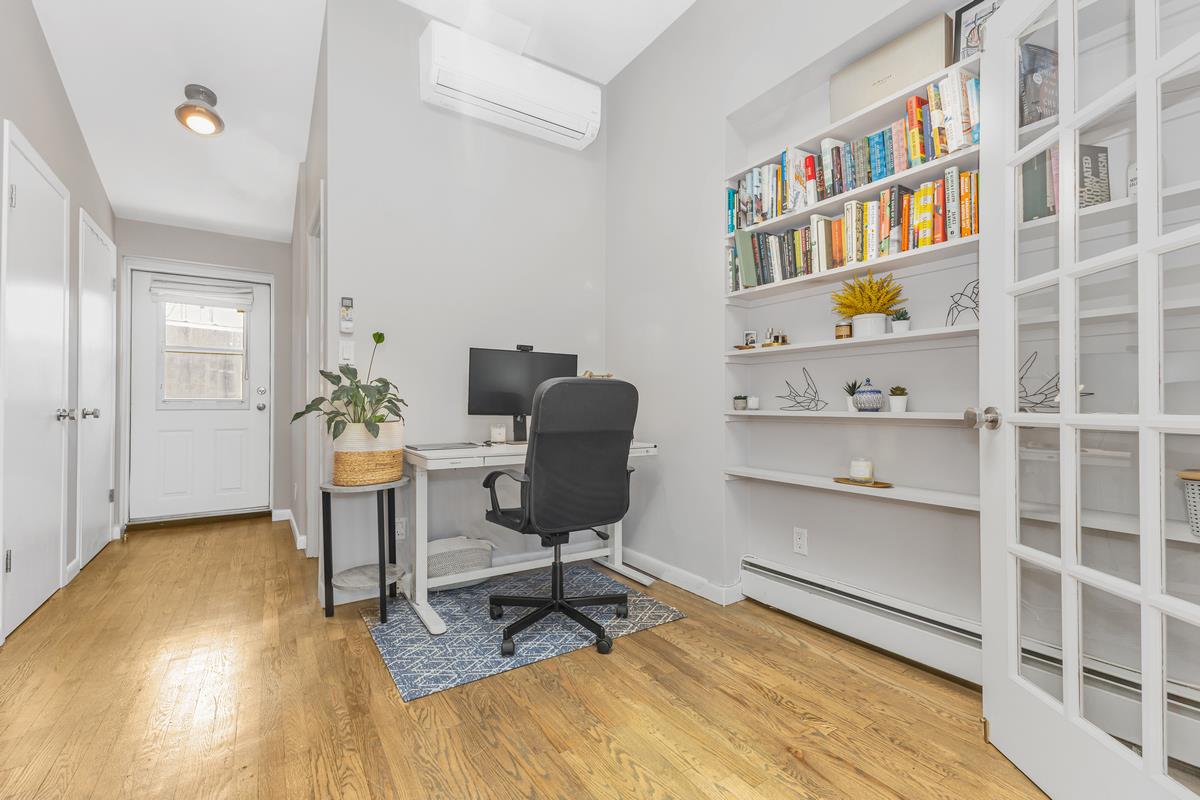 238 CLINTON Street G
