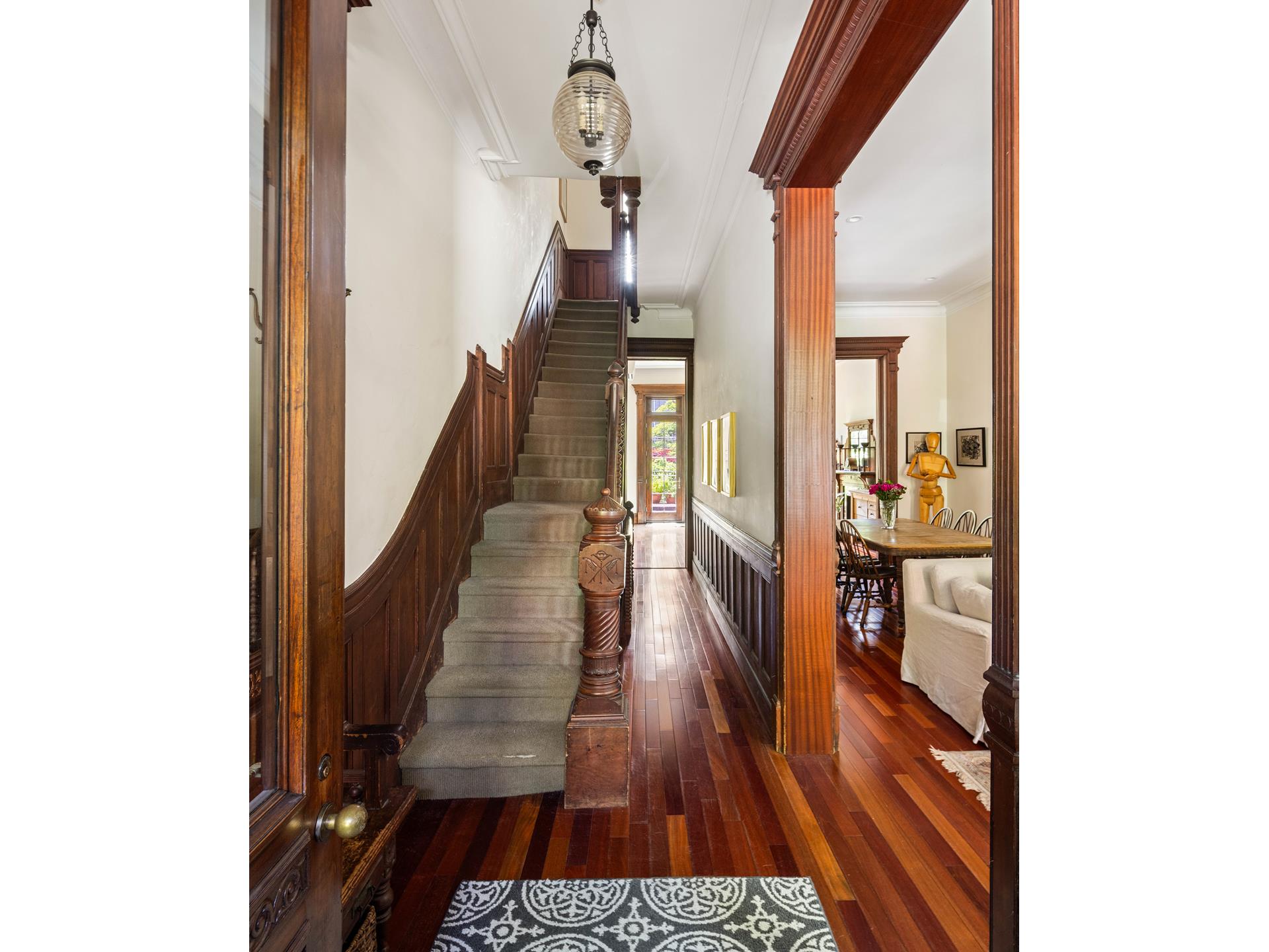 208 GARFIELD Place