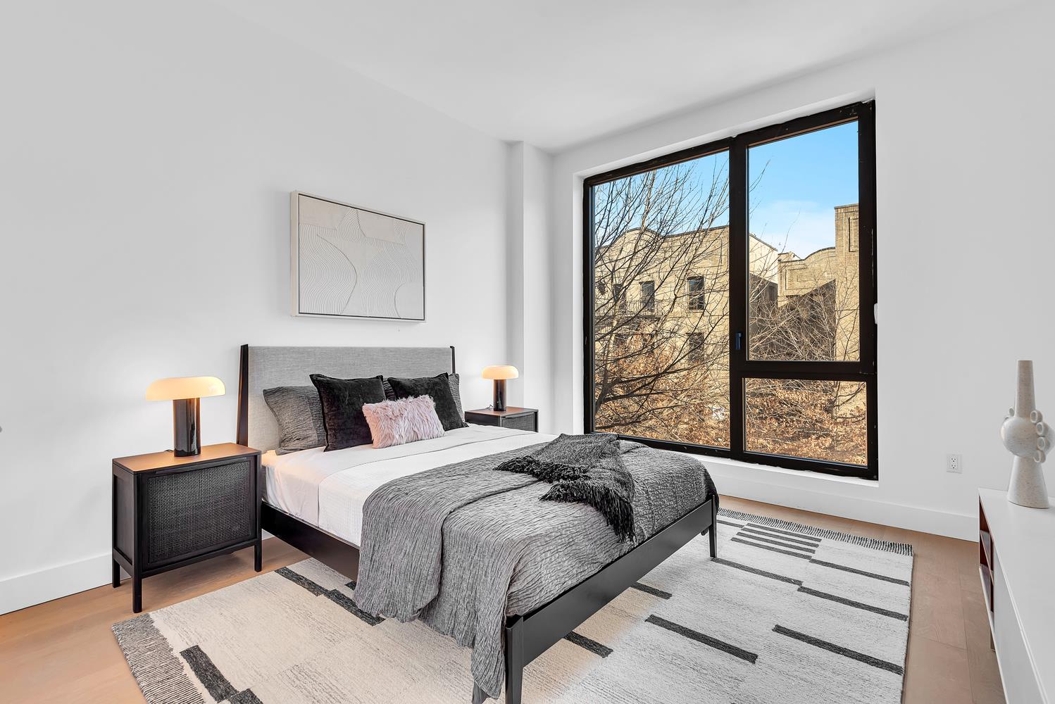 450 GRAND Avenue 6B