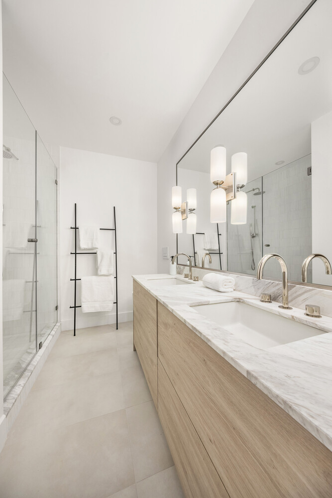 382 7TH Street 3