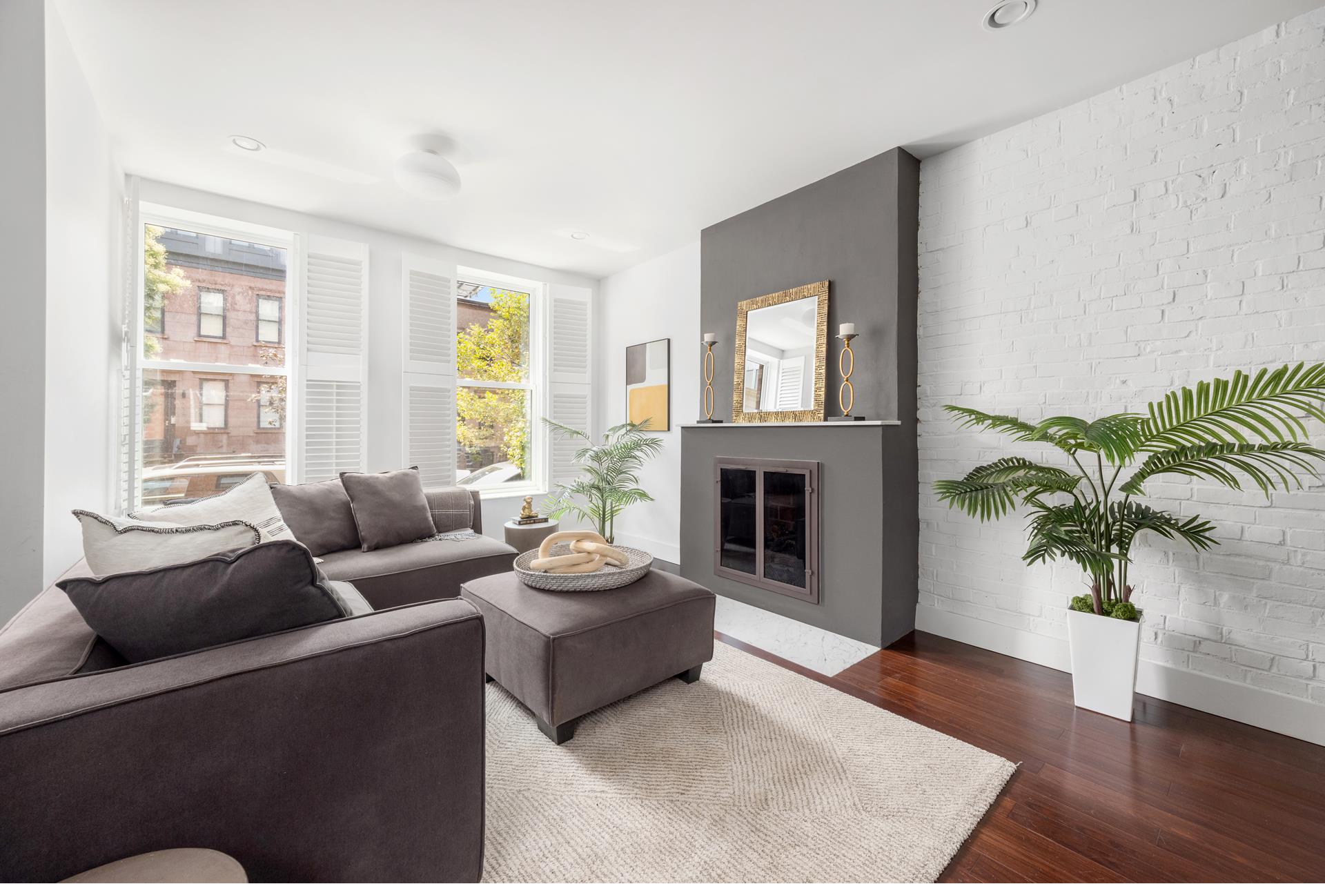 363 DOUGLASS Street 1
