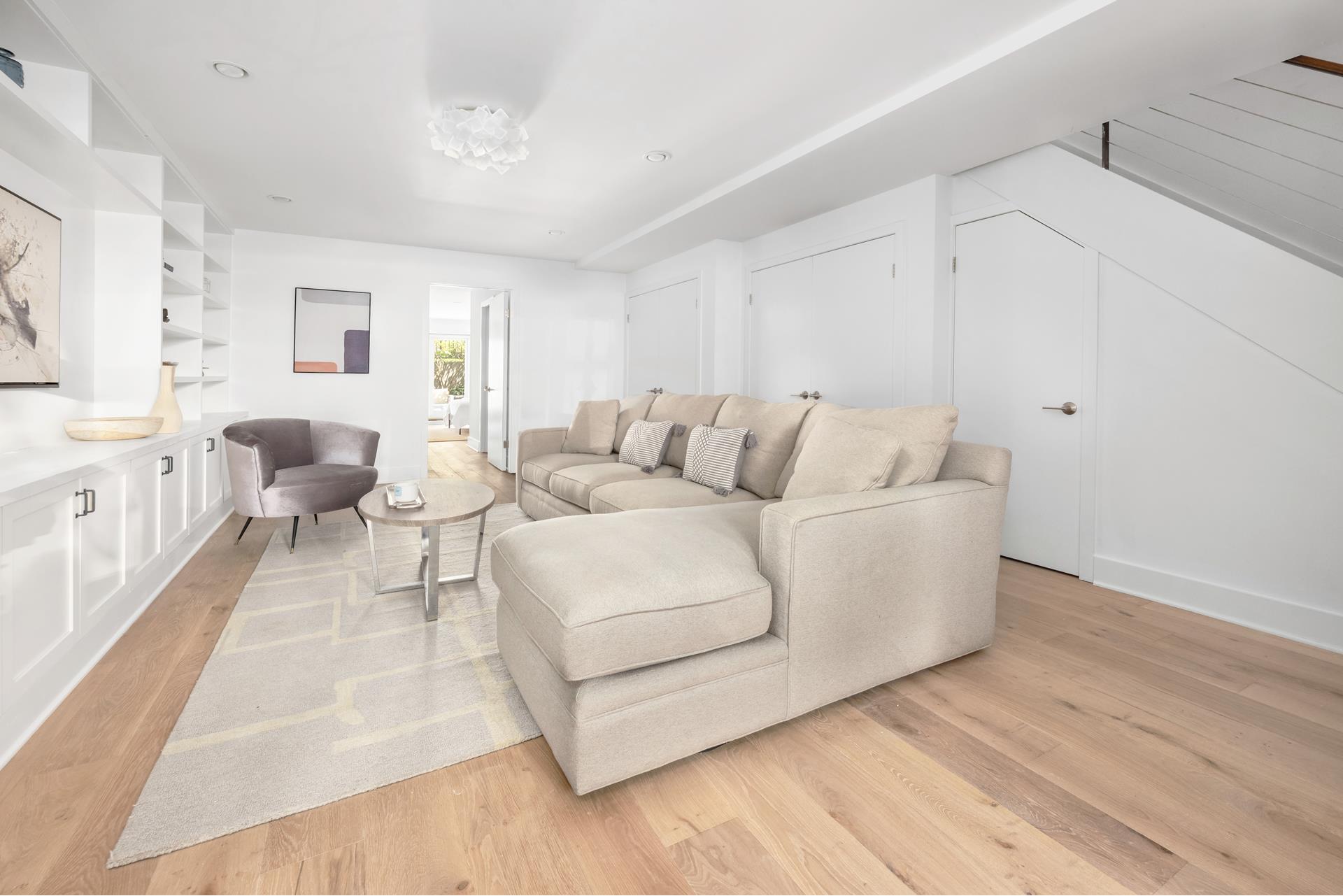 363 DOUGLASS Street 1