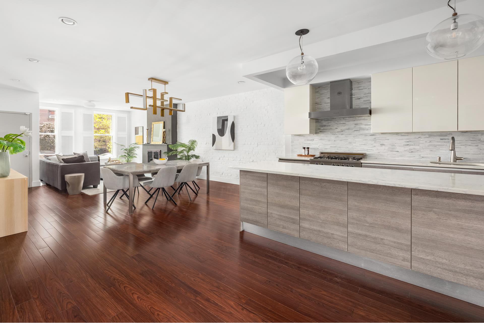 363 DOUGLASS Street 1