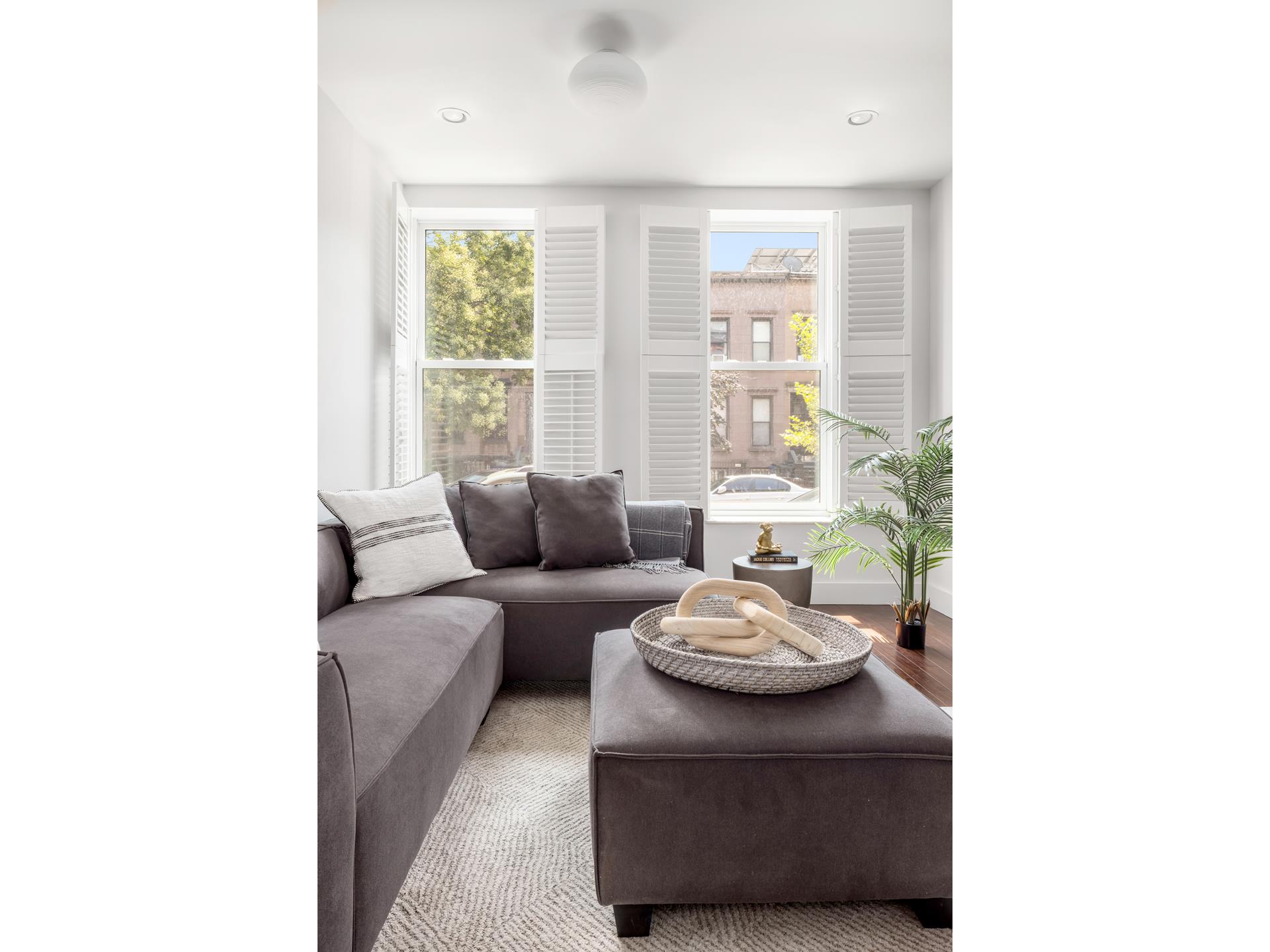 363 DOUGLASS Street 1