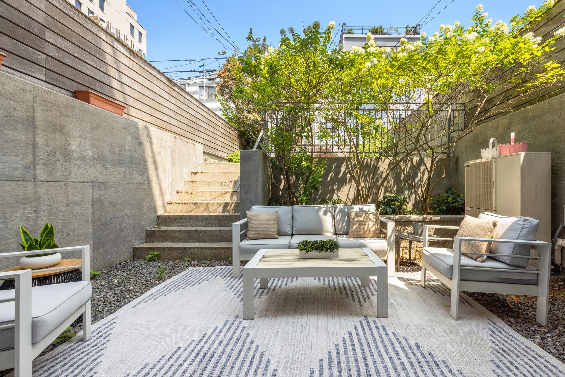 363 DOUGLASS Street 1