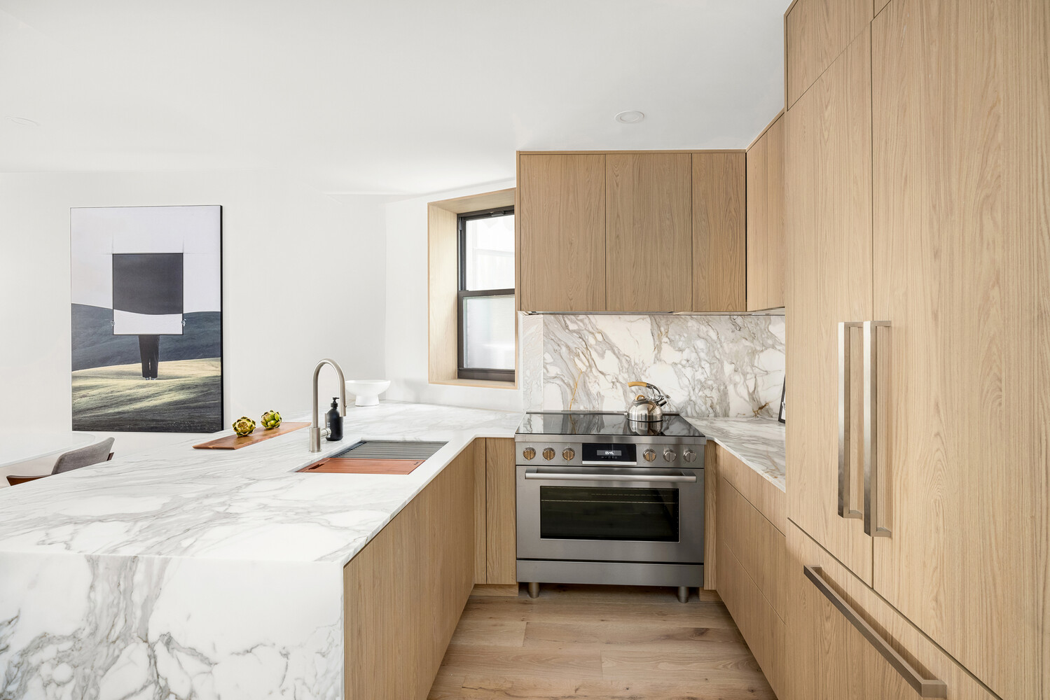 275 6TH Avenue 2