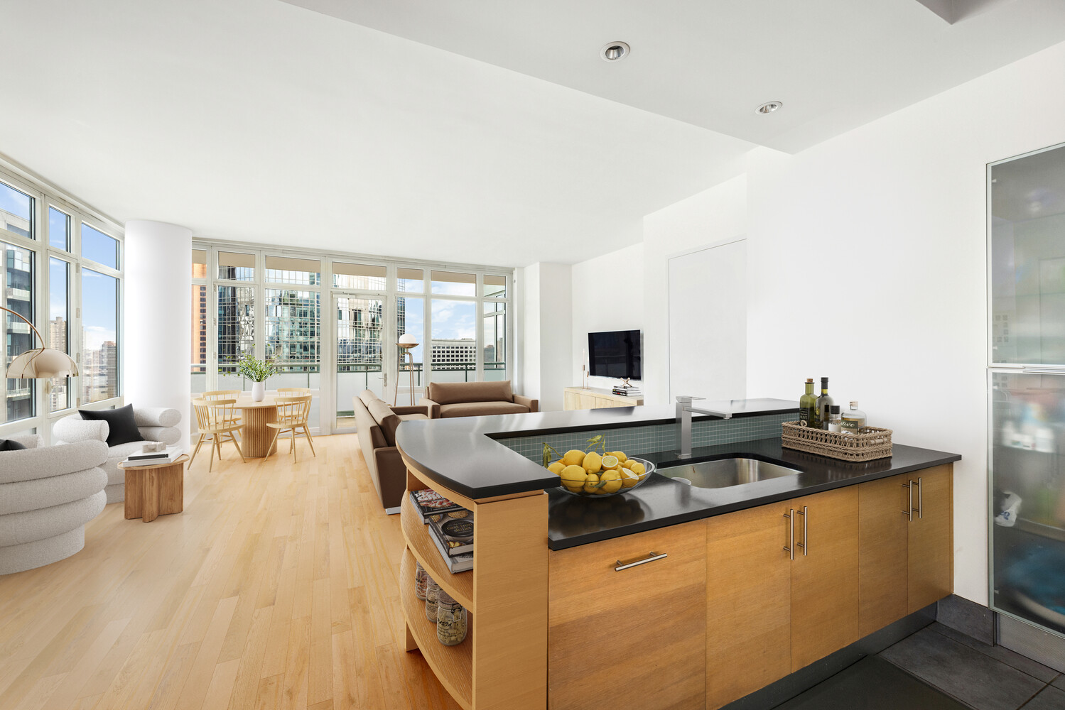325 5TH Avenue 39C