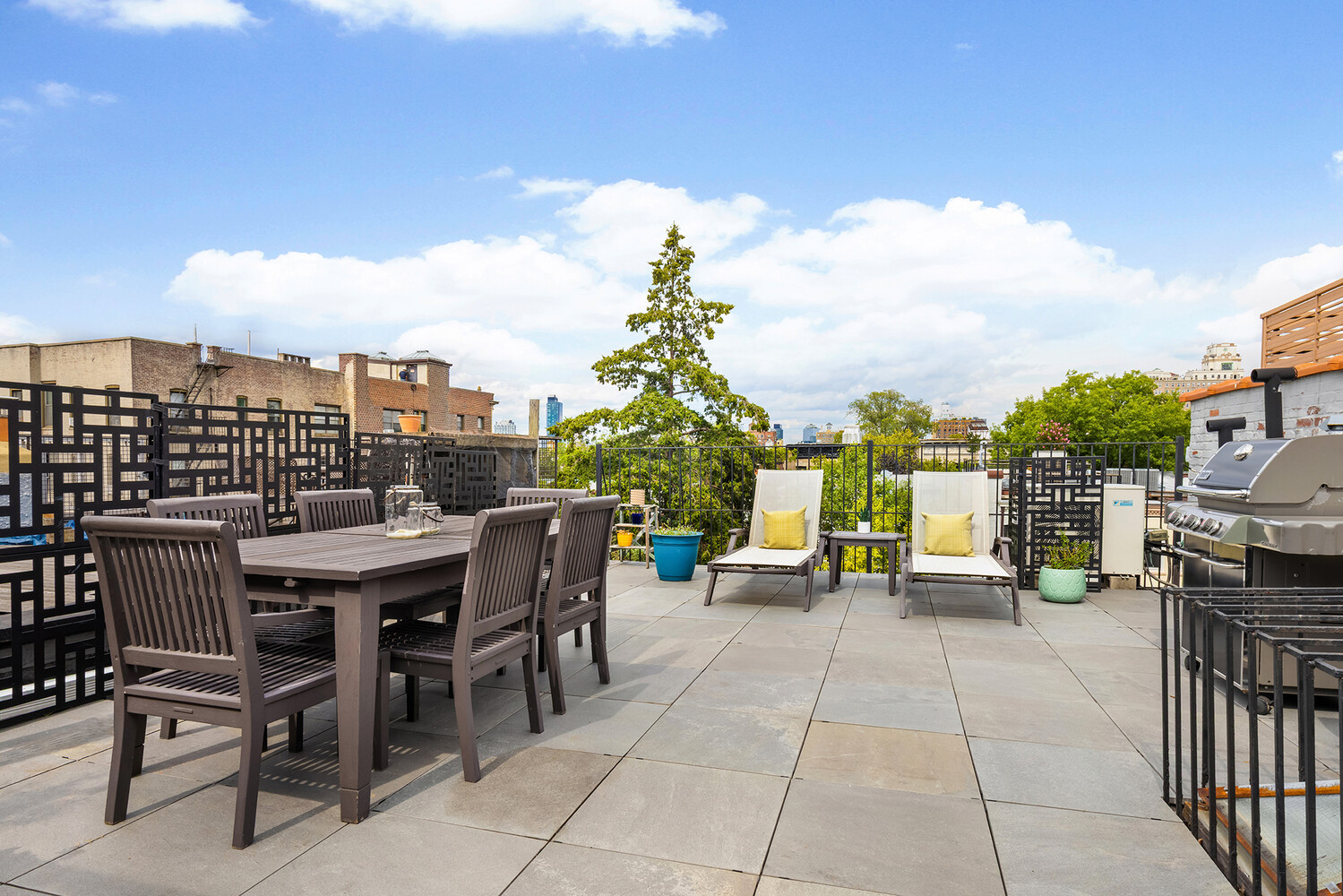 565 5TH Street 3