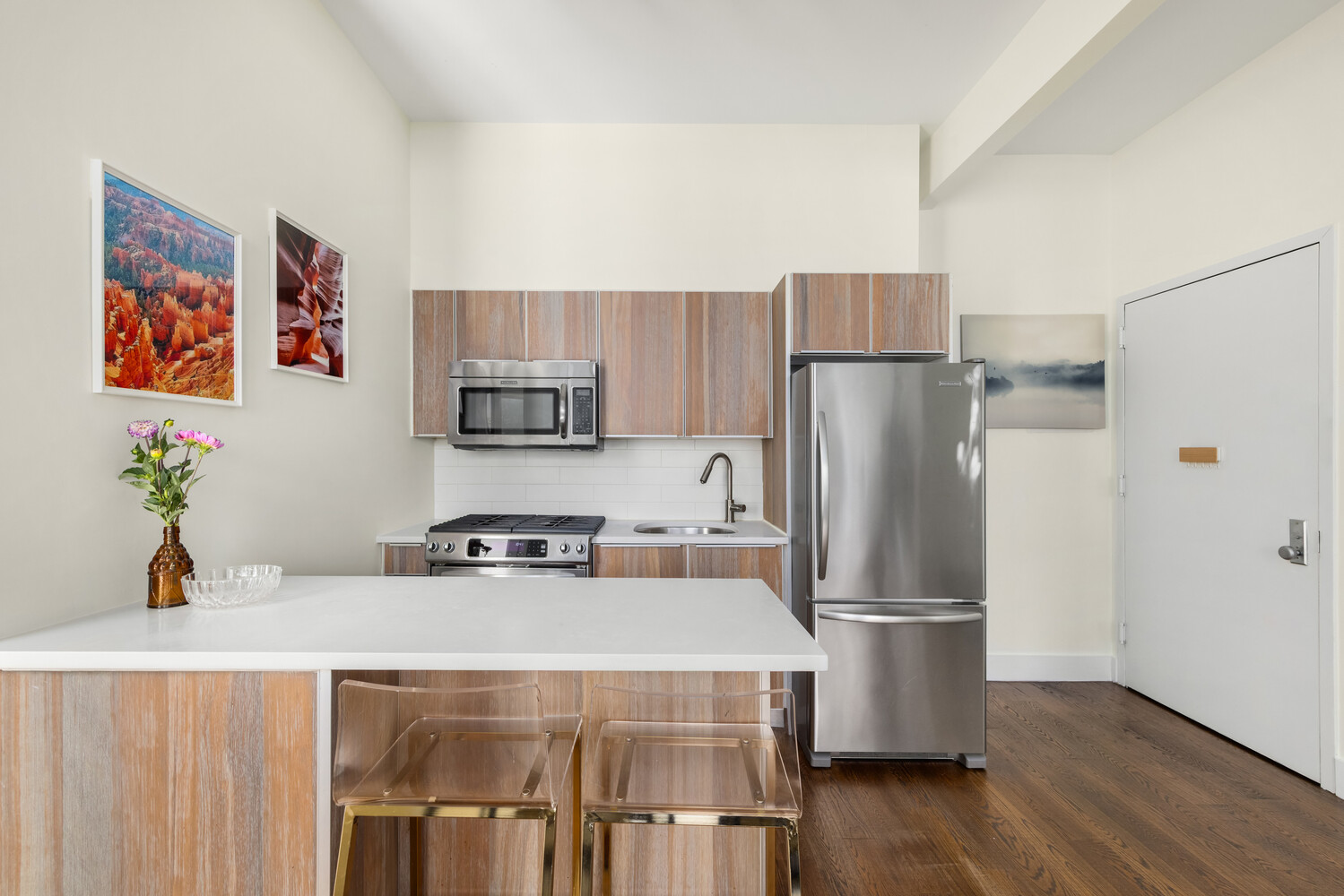 655 FRANKLIN Avenue 2R