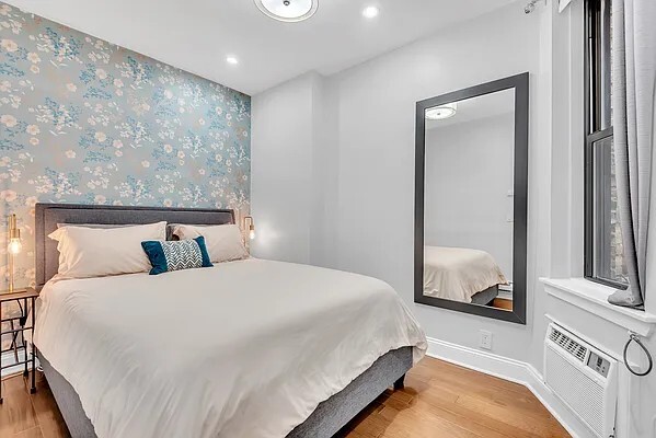 433 W 24TH Street 3D