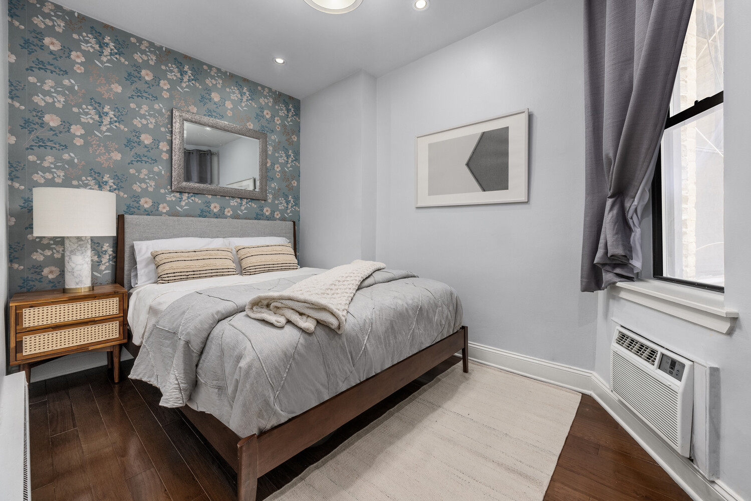 433 W 24TH Street 3D