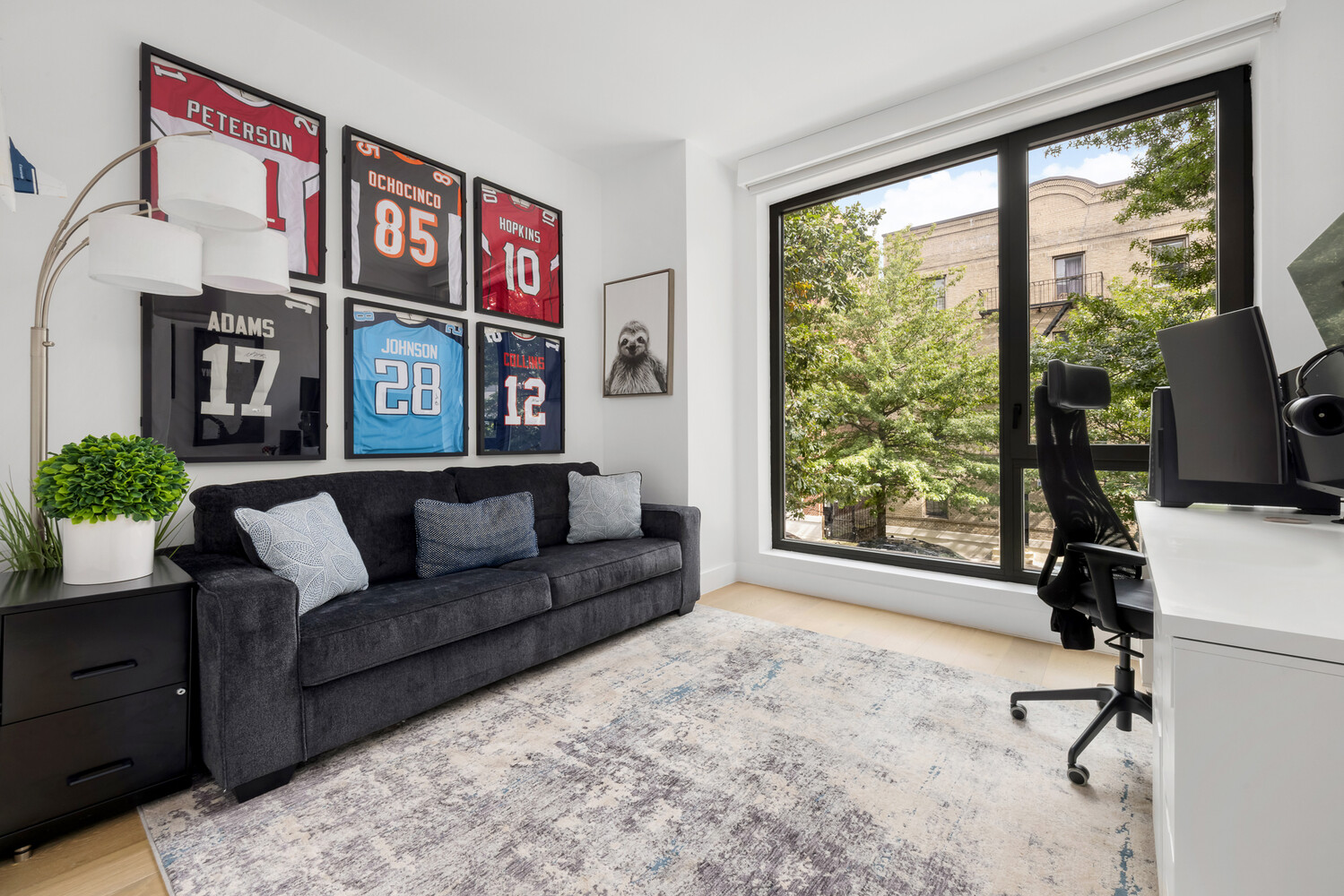 450 GRAND Avenue 2C