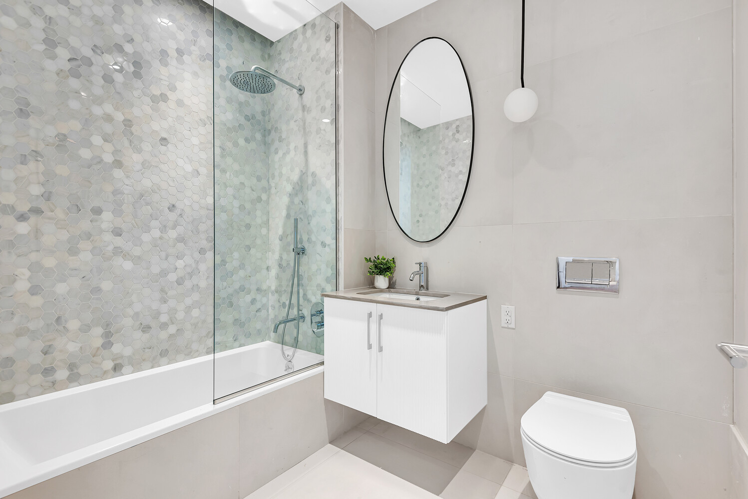 450 GRAND Avenue 5G