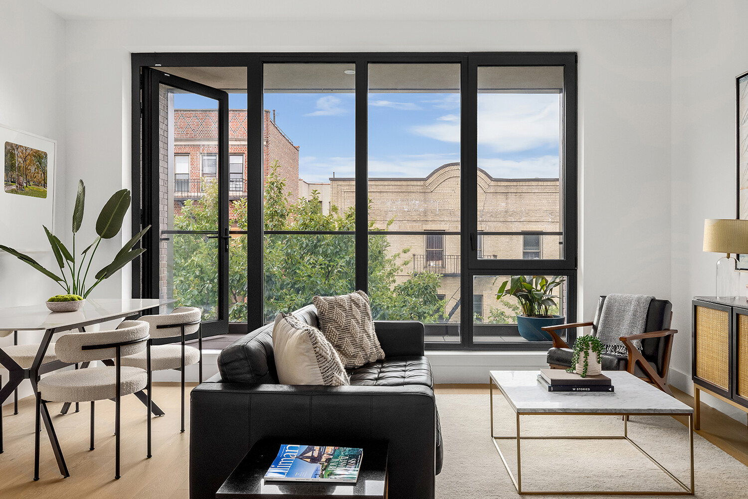 450 GRAND Avenue 5G
