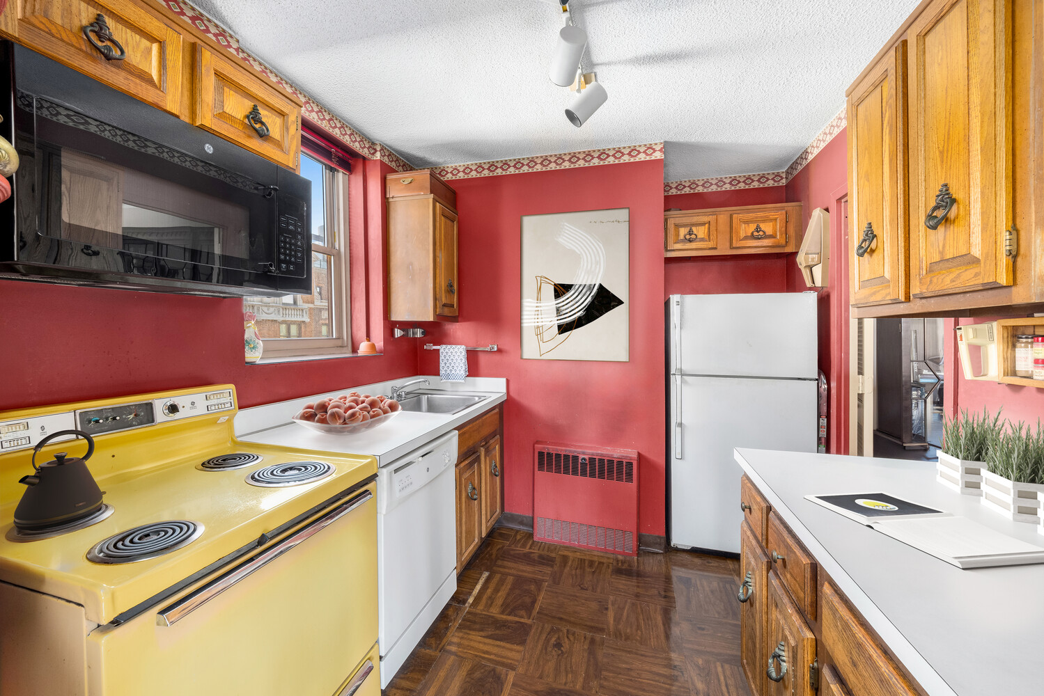 137 E 36TH Street 15G