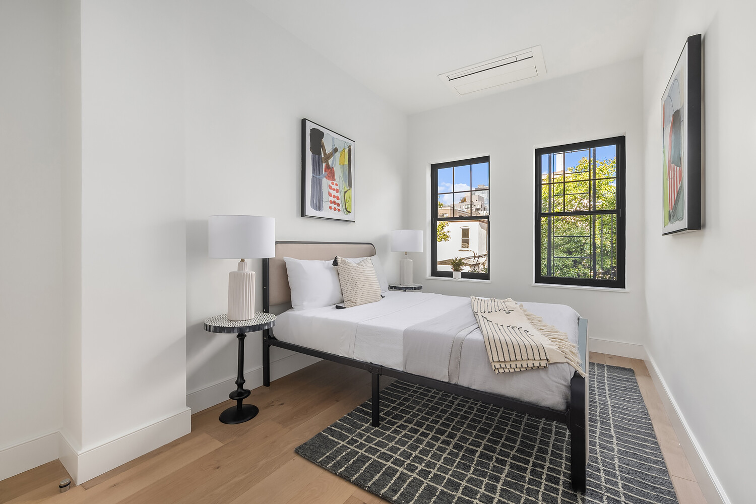 665 DE GRAW Street 2