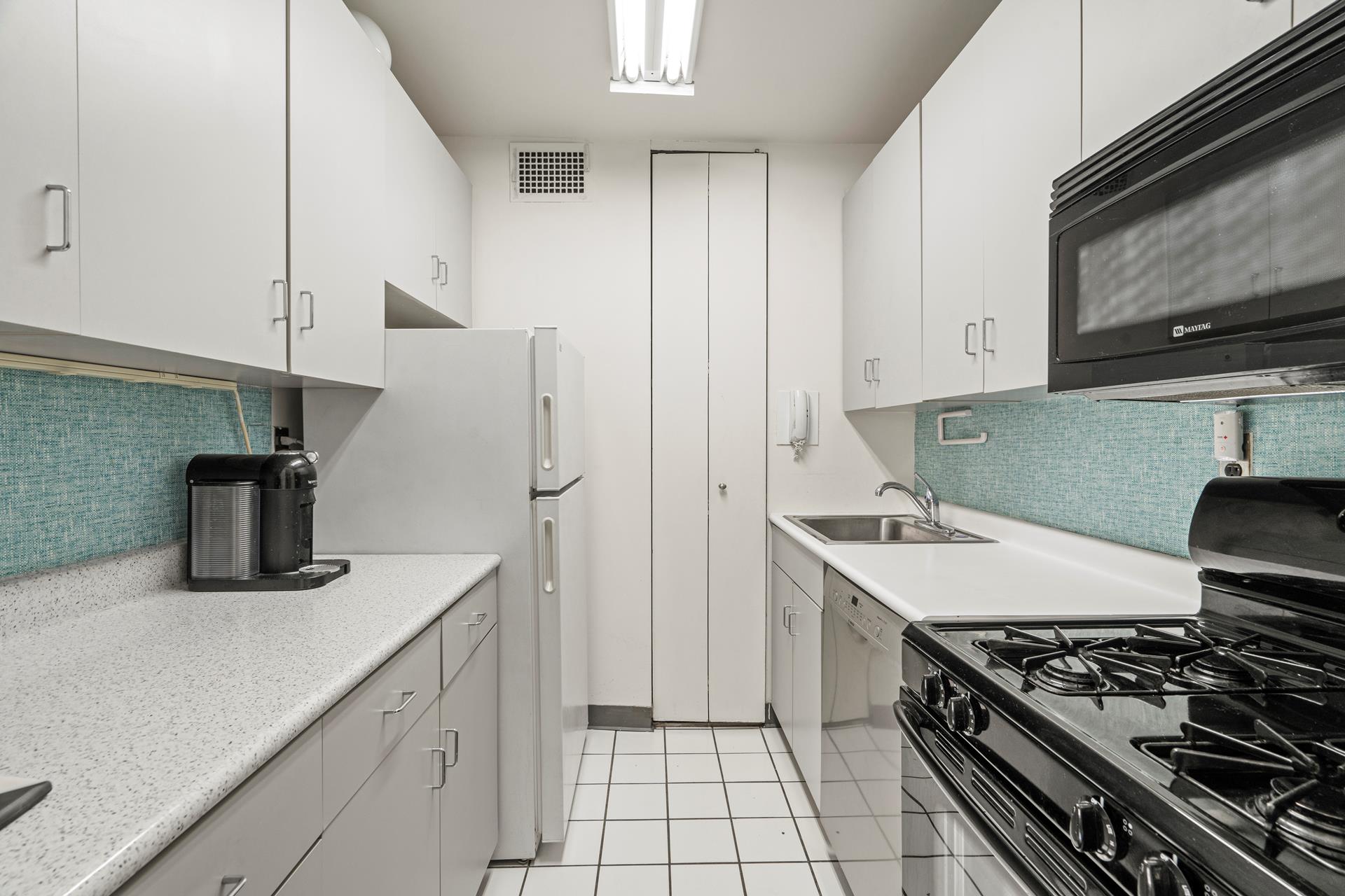 400 E 54TH Street 14E
