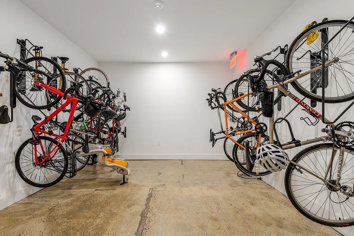 488 STERLING Place 4A