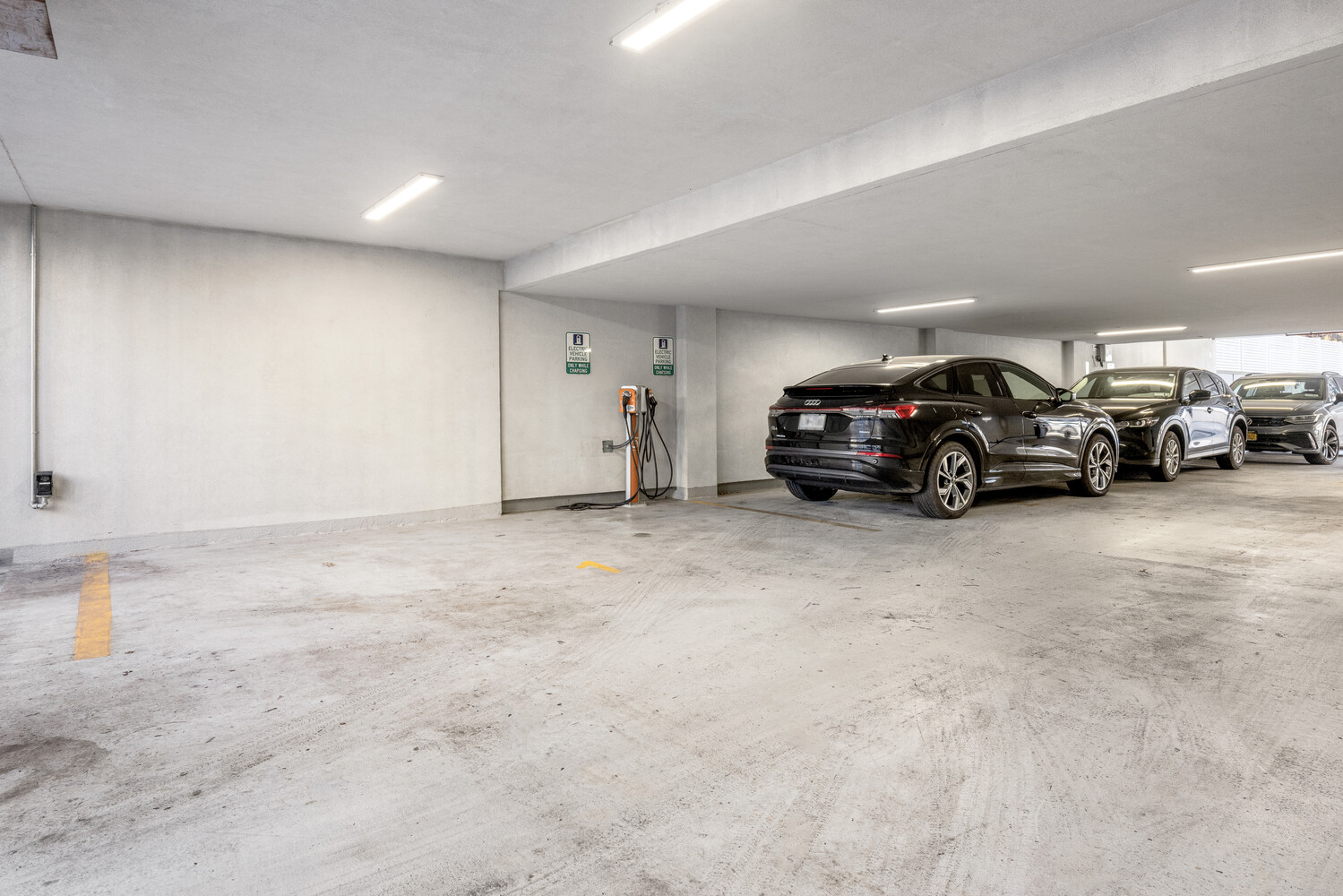 488 STERLING Place 4A