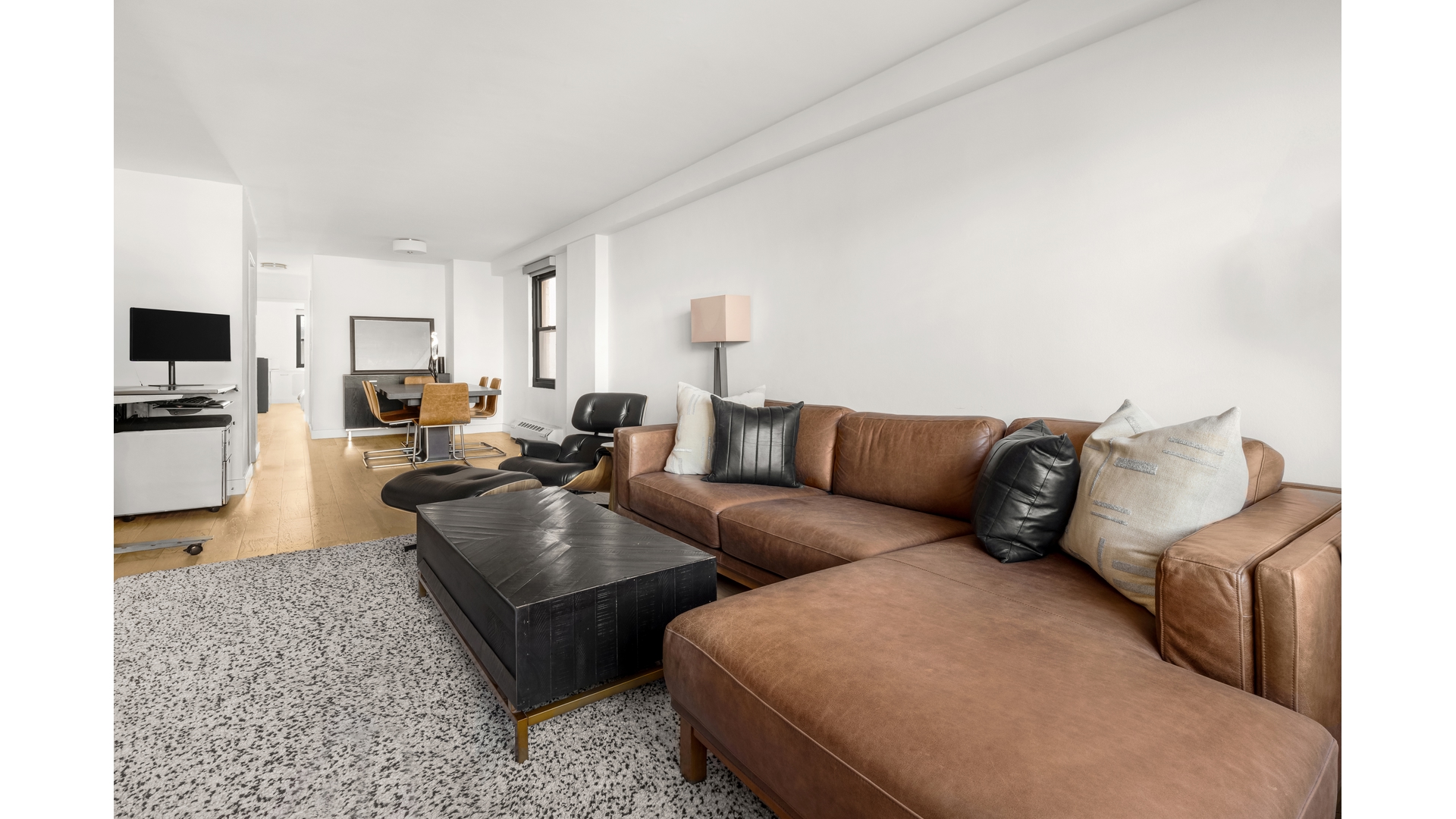 210 E 15TH Street 9L