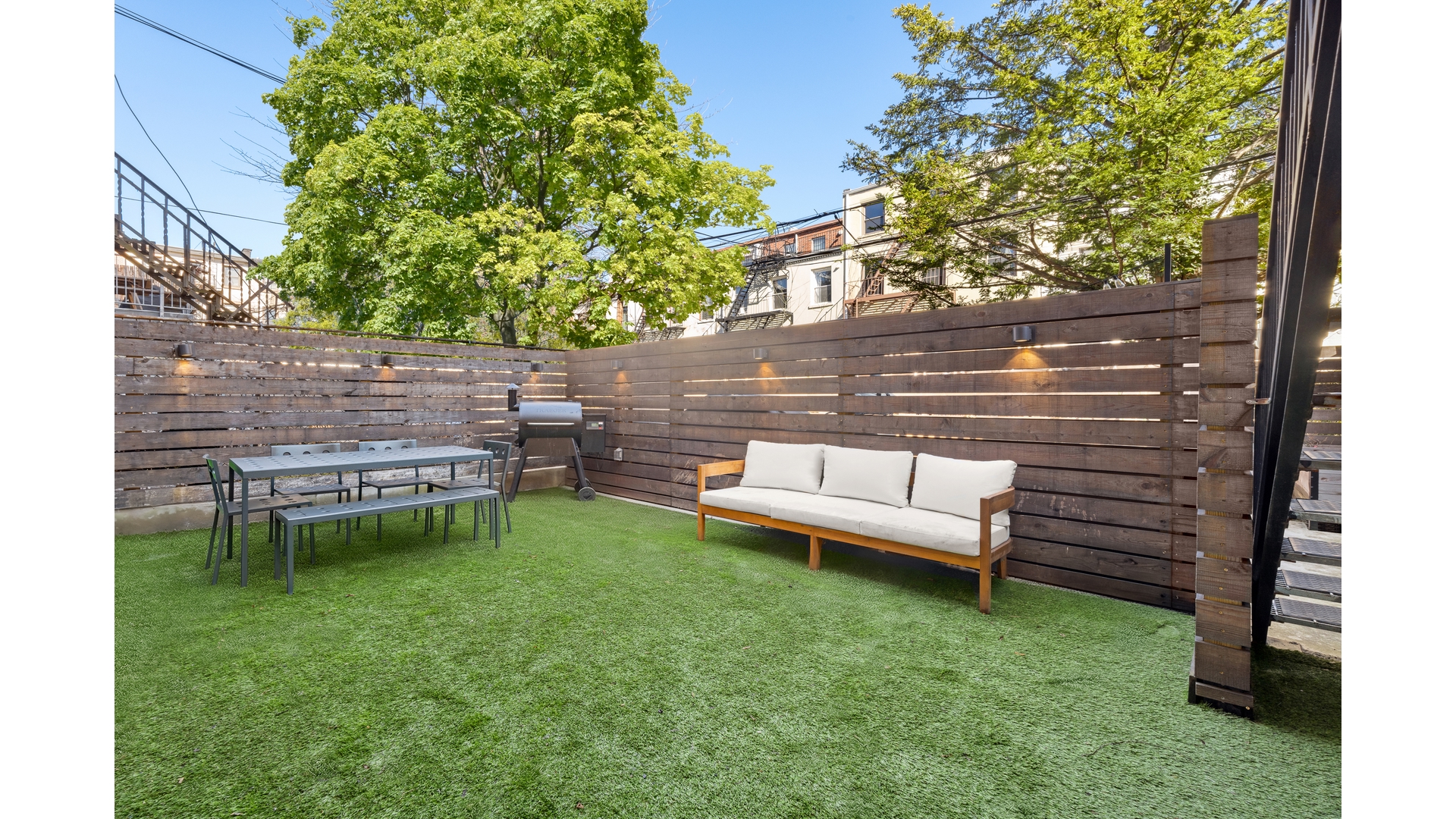 239 PRESIDENT Street 1