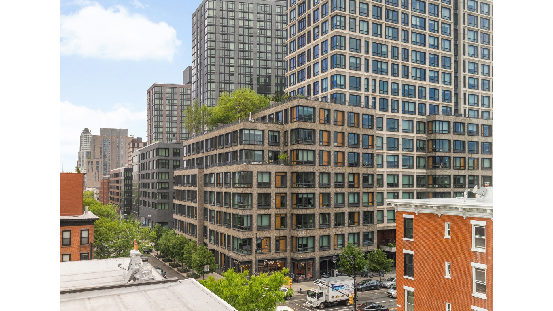 684 DEAN Street 2