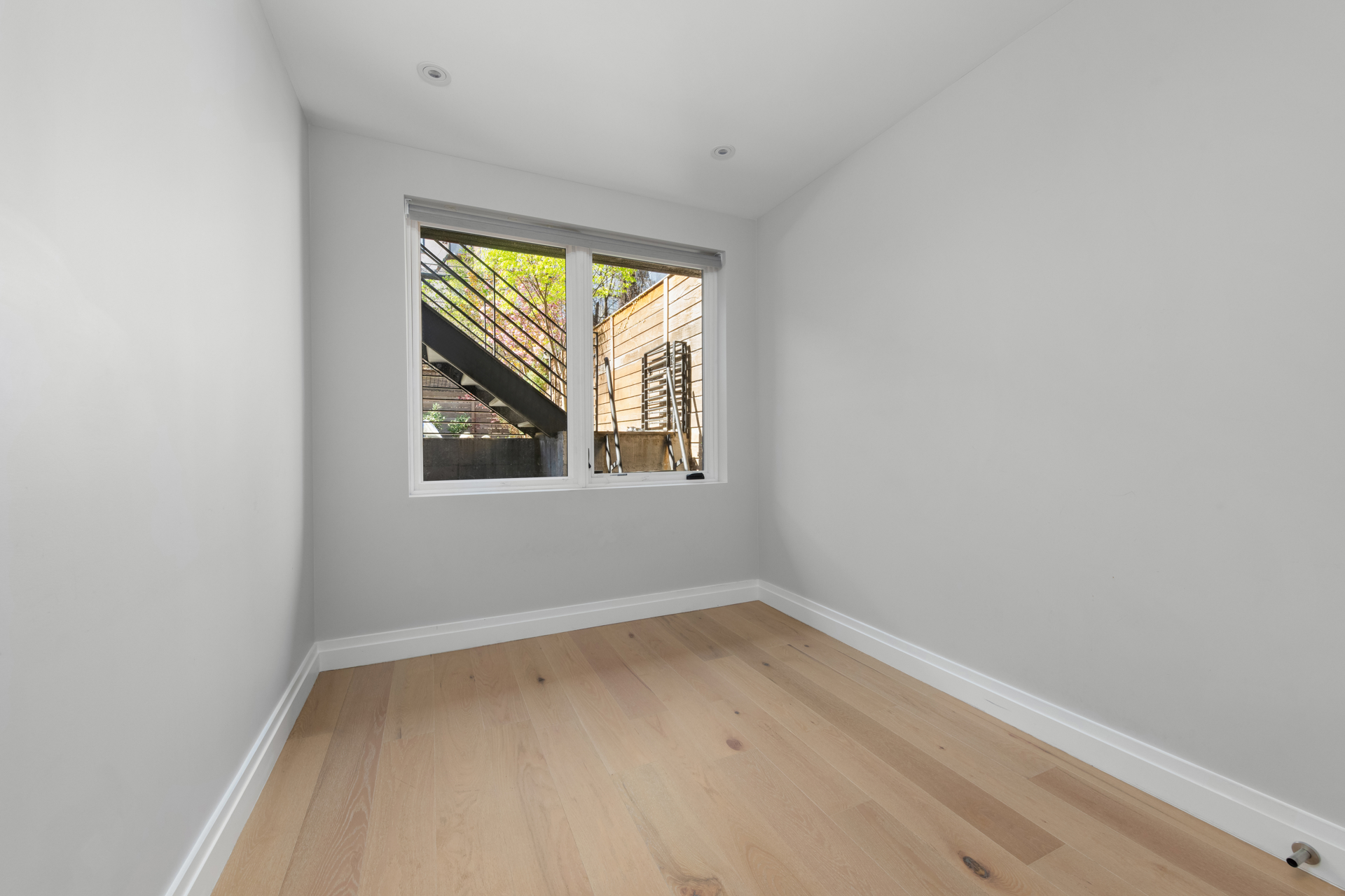 252 PRESIDENT Street 1