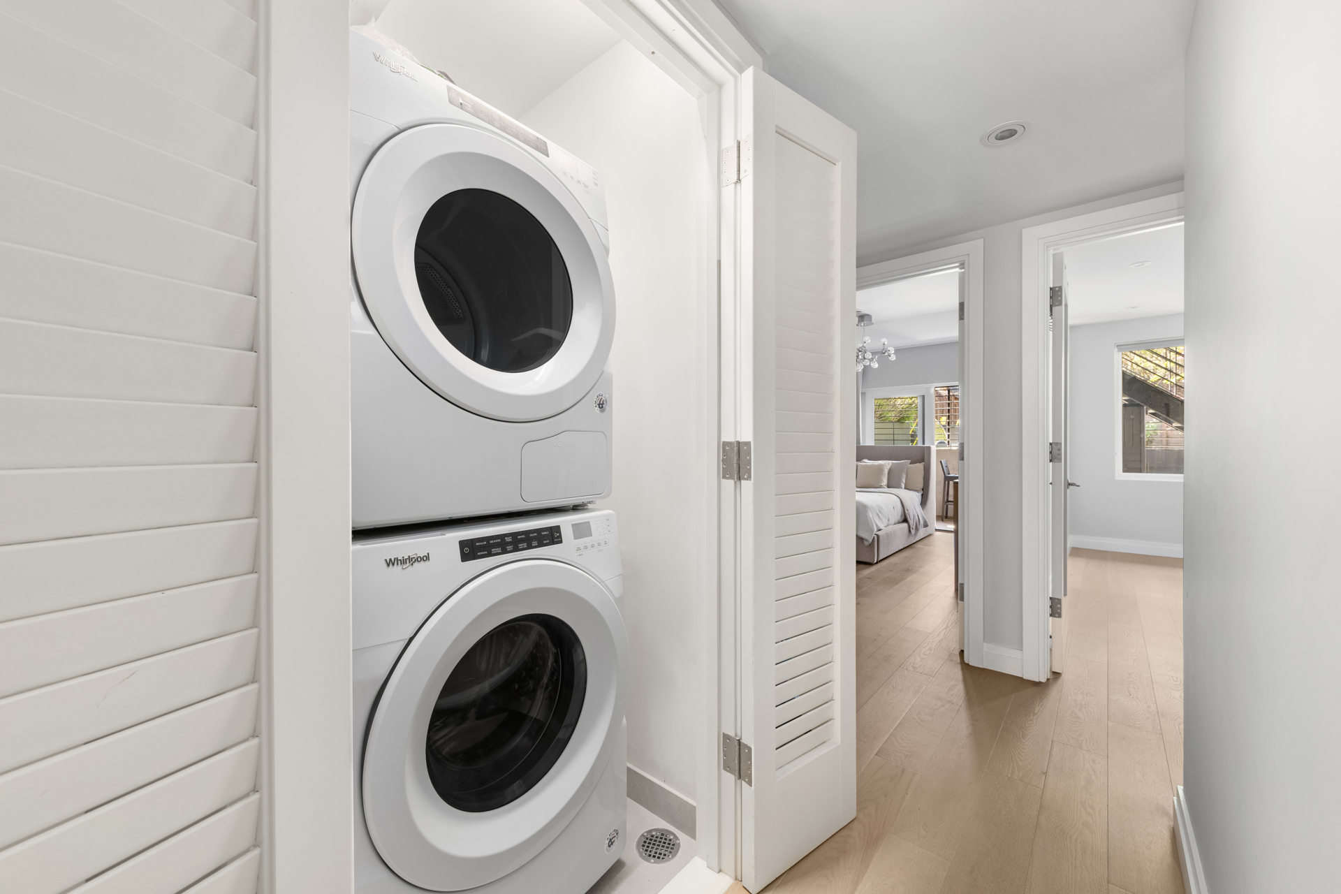 252 PRESIDENT Street 1