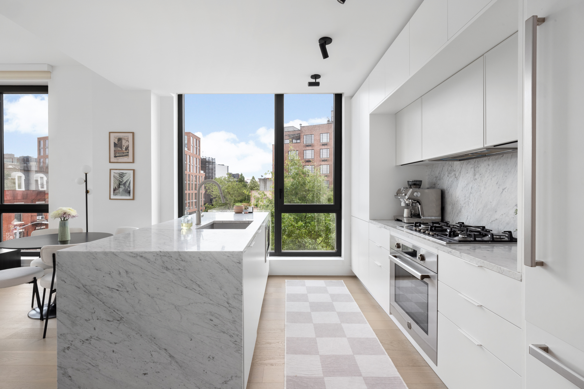 450 GRAND Avenue 4E