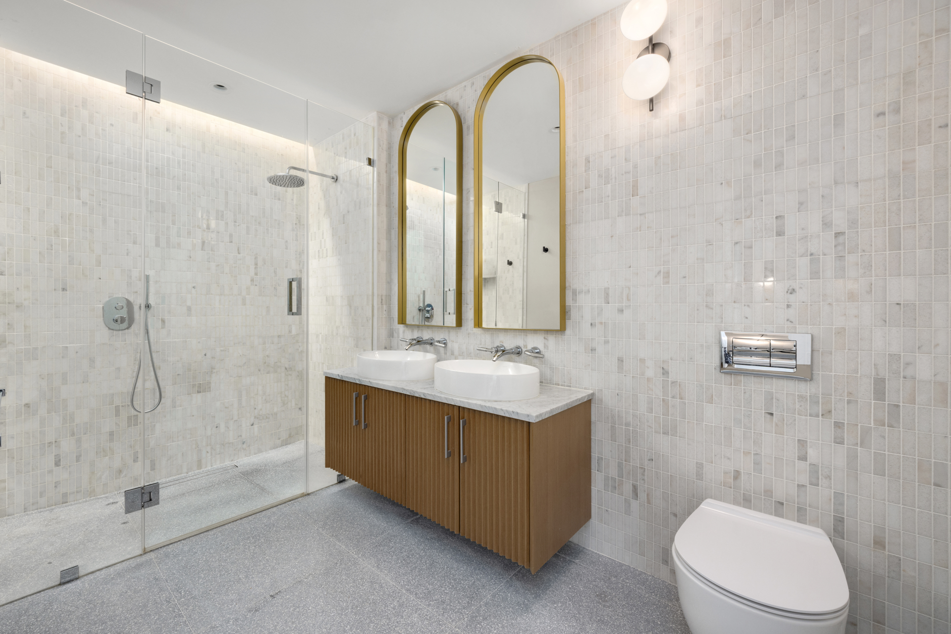 450 GRAND Avenue 4E