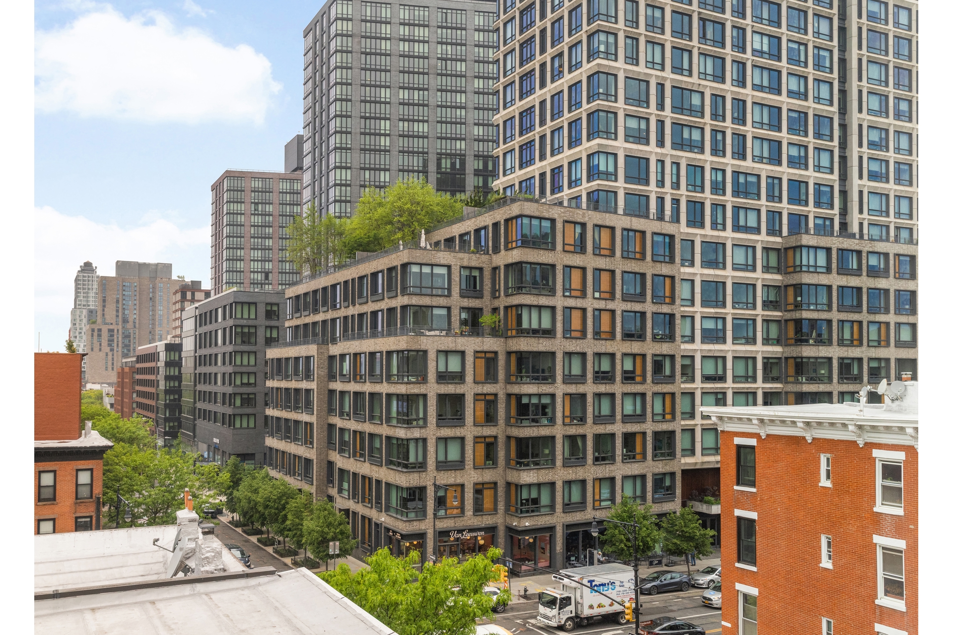 684 DEAN Street 3