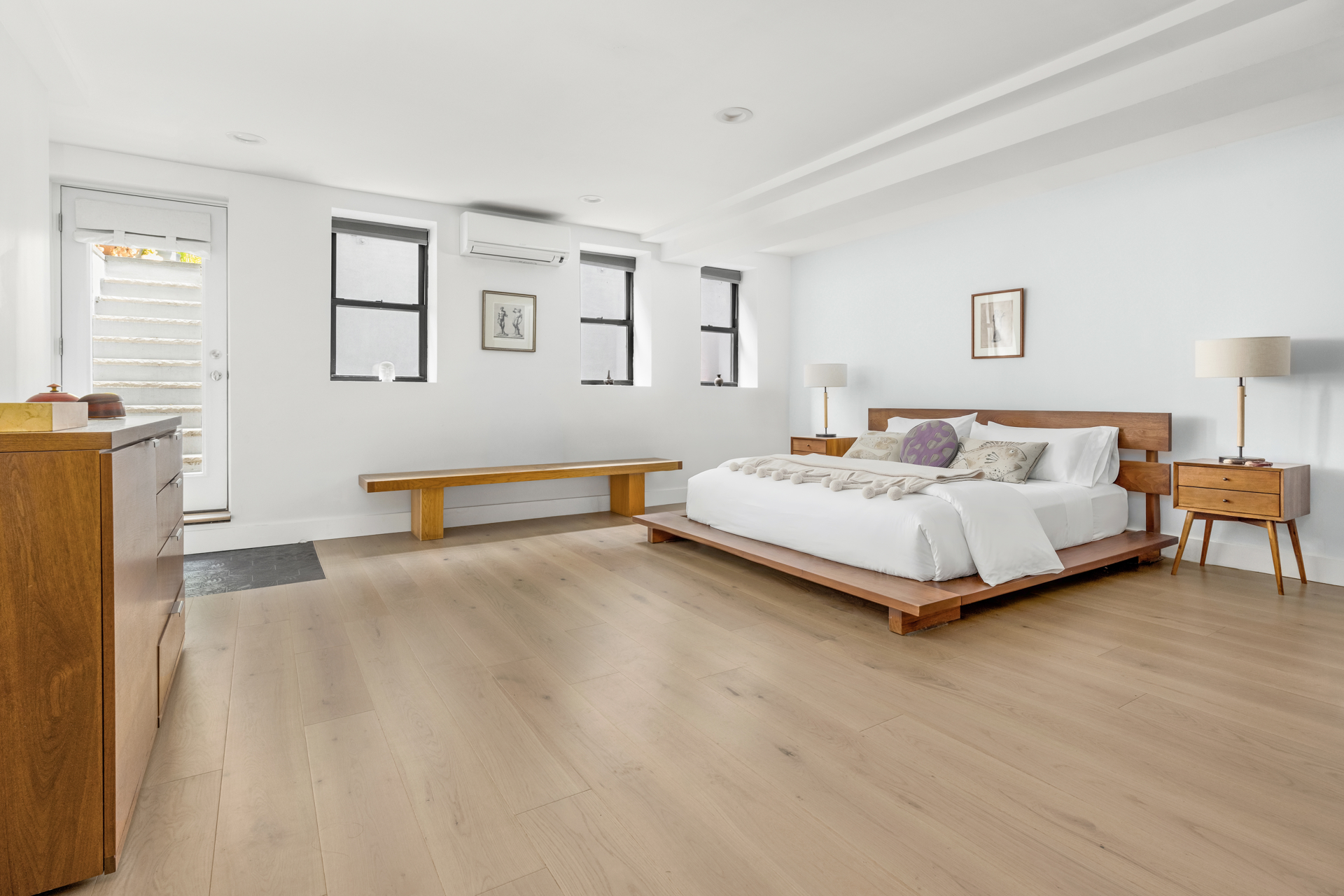 83 WOODHULL Street 1