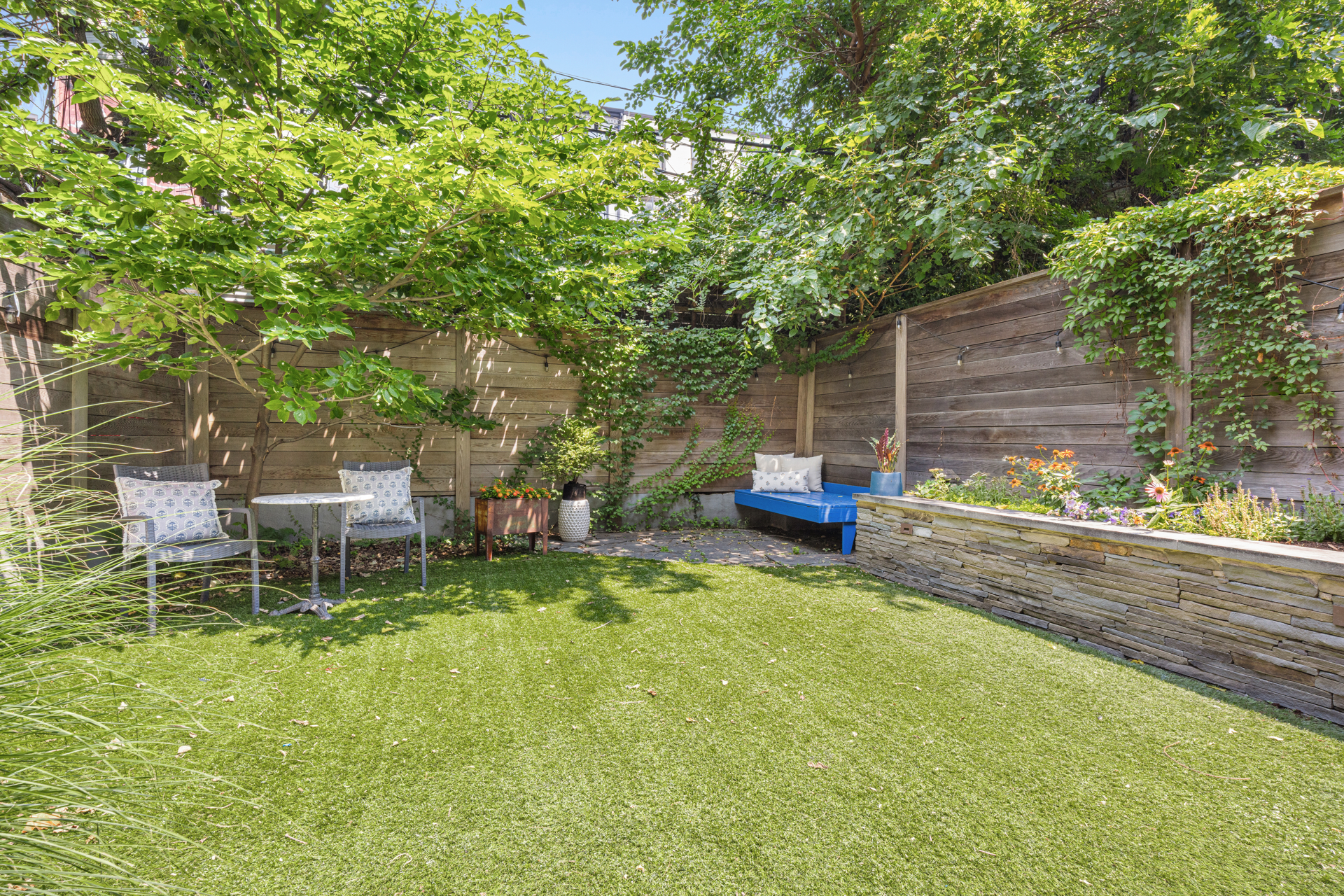 83 WOODHULL Street 1