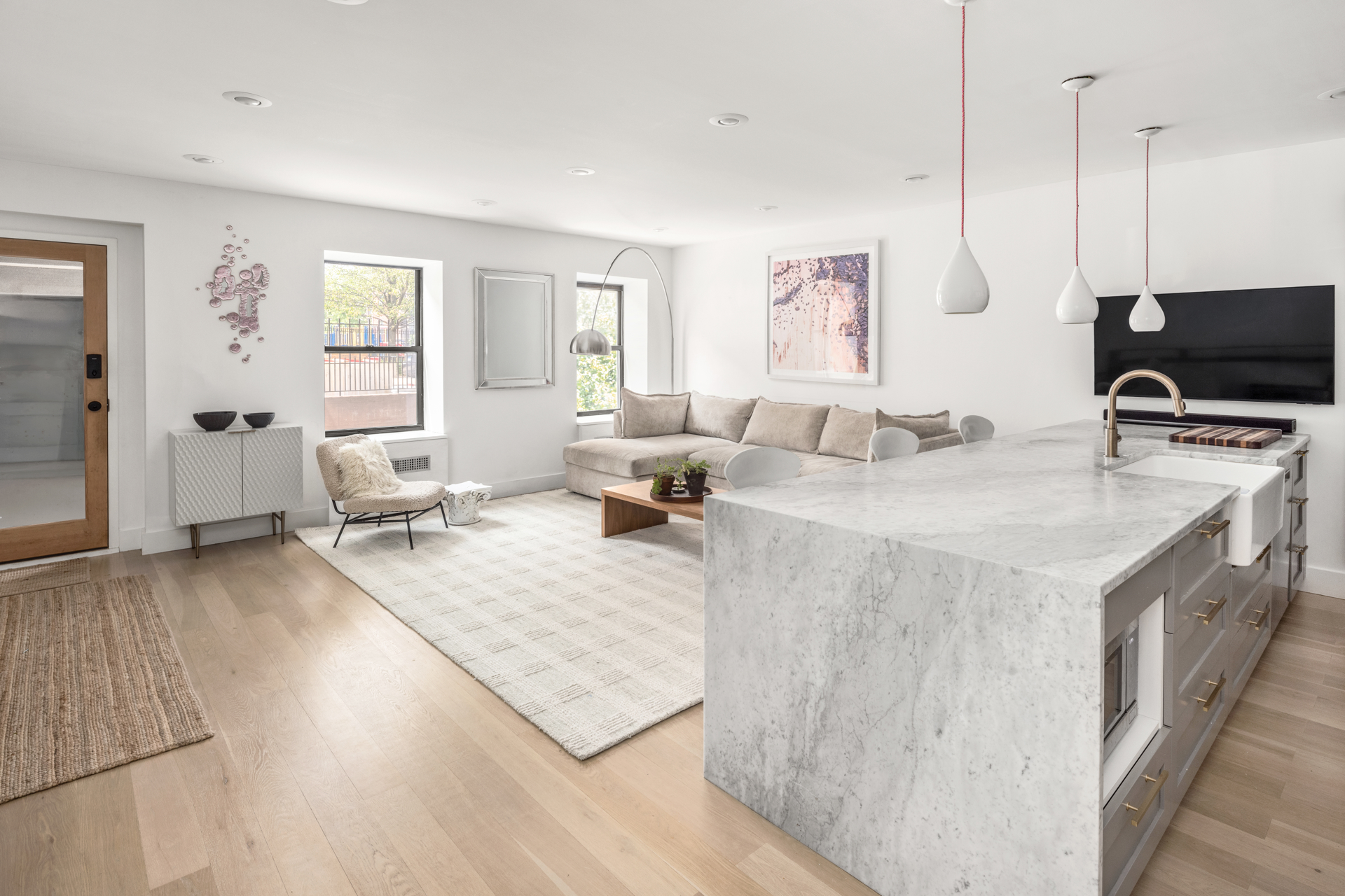 83 WOODHULL Street 1