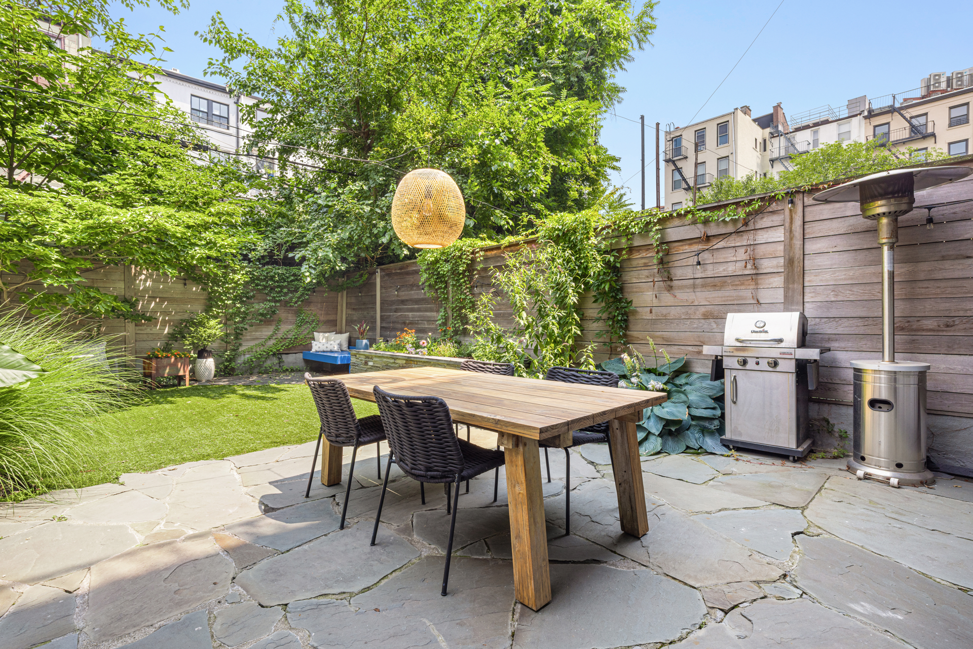 83 WOODHULL Street 1