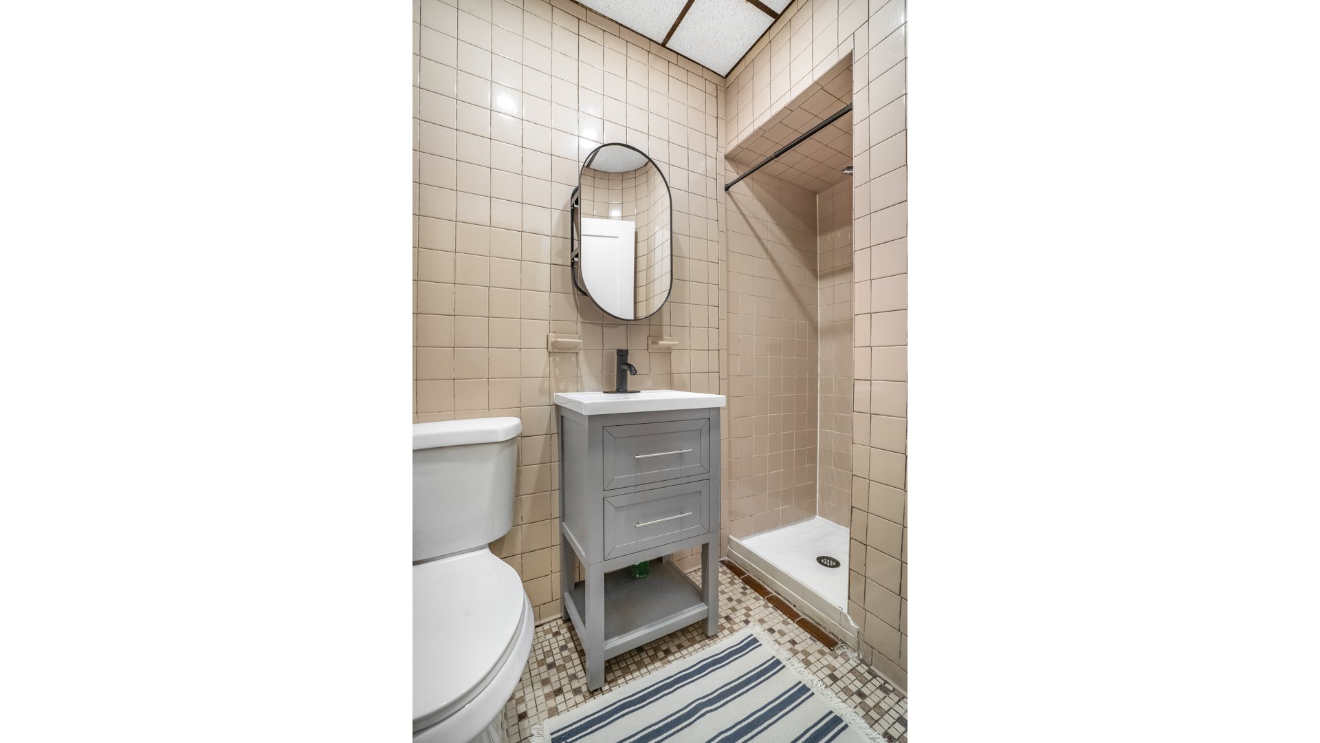 19 REEVE Place 2R