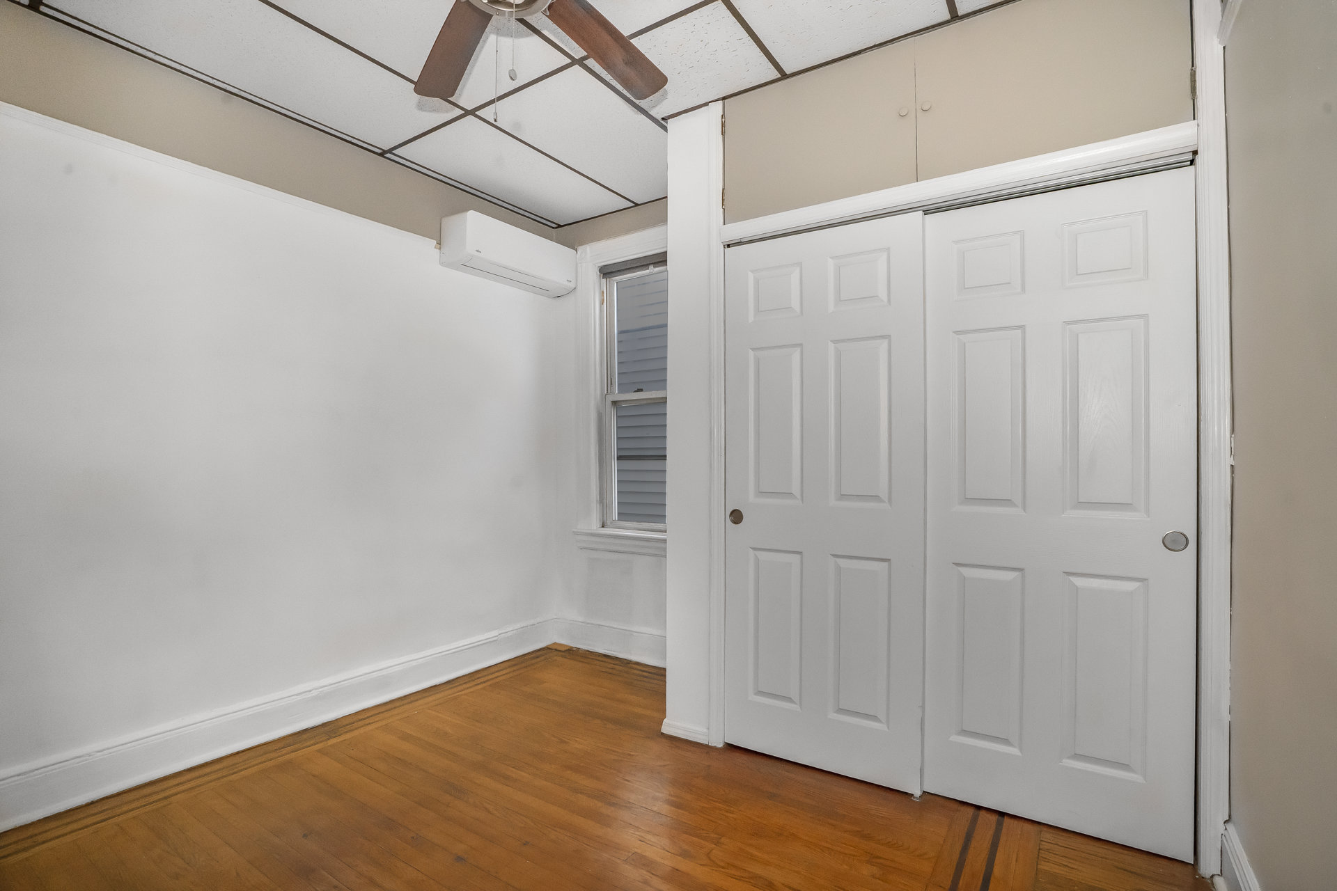19 REEVE Place 2R