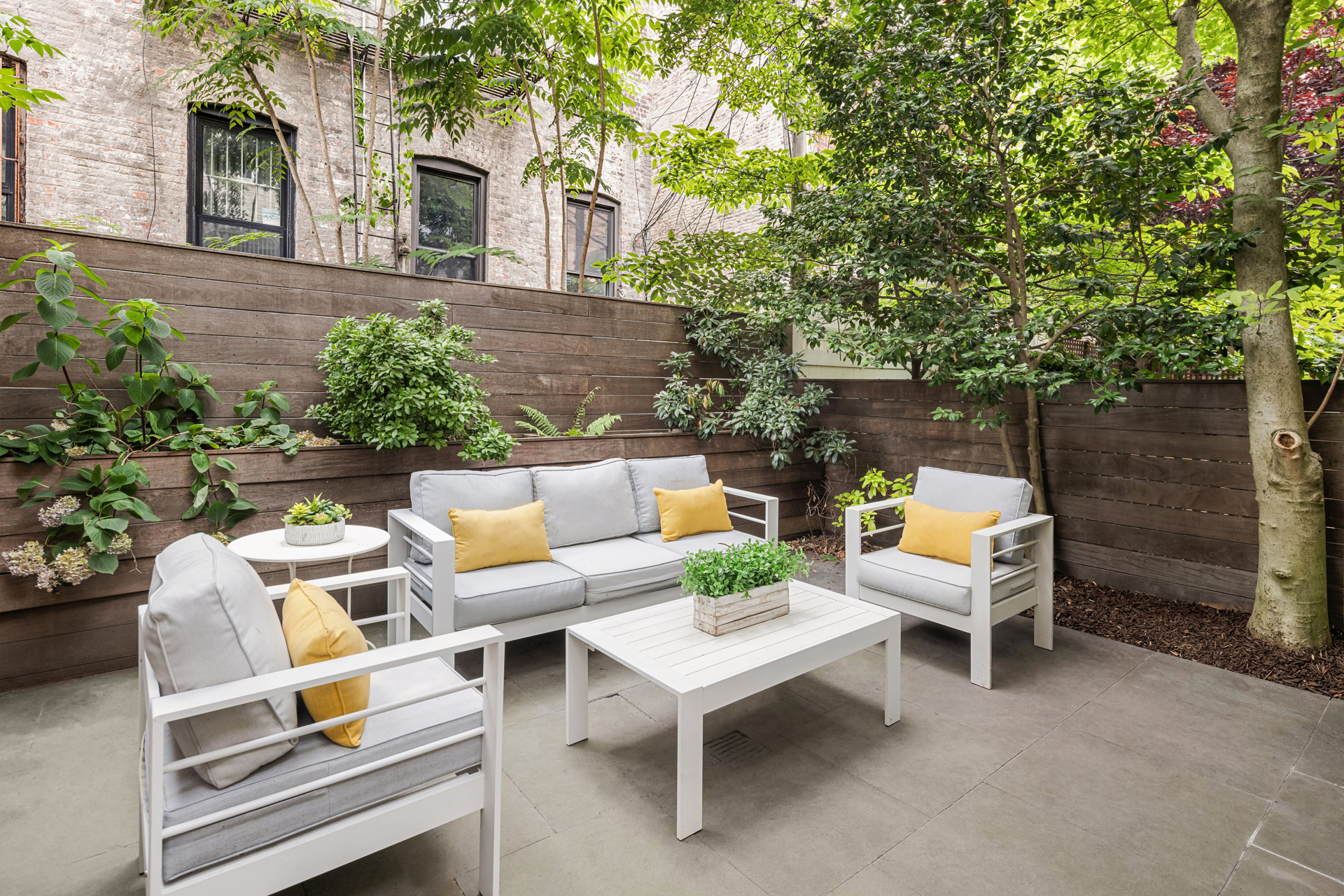 596 3RD Street