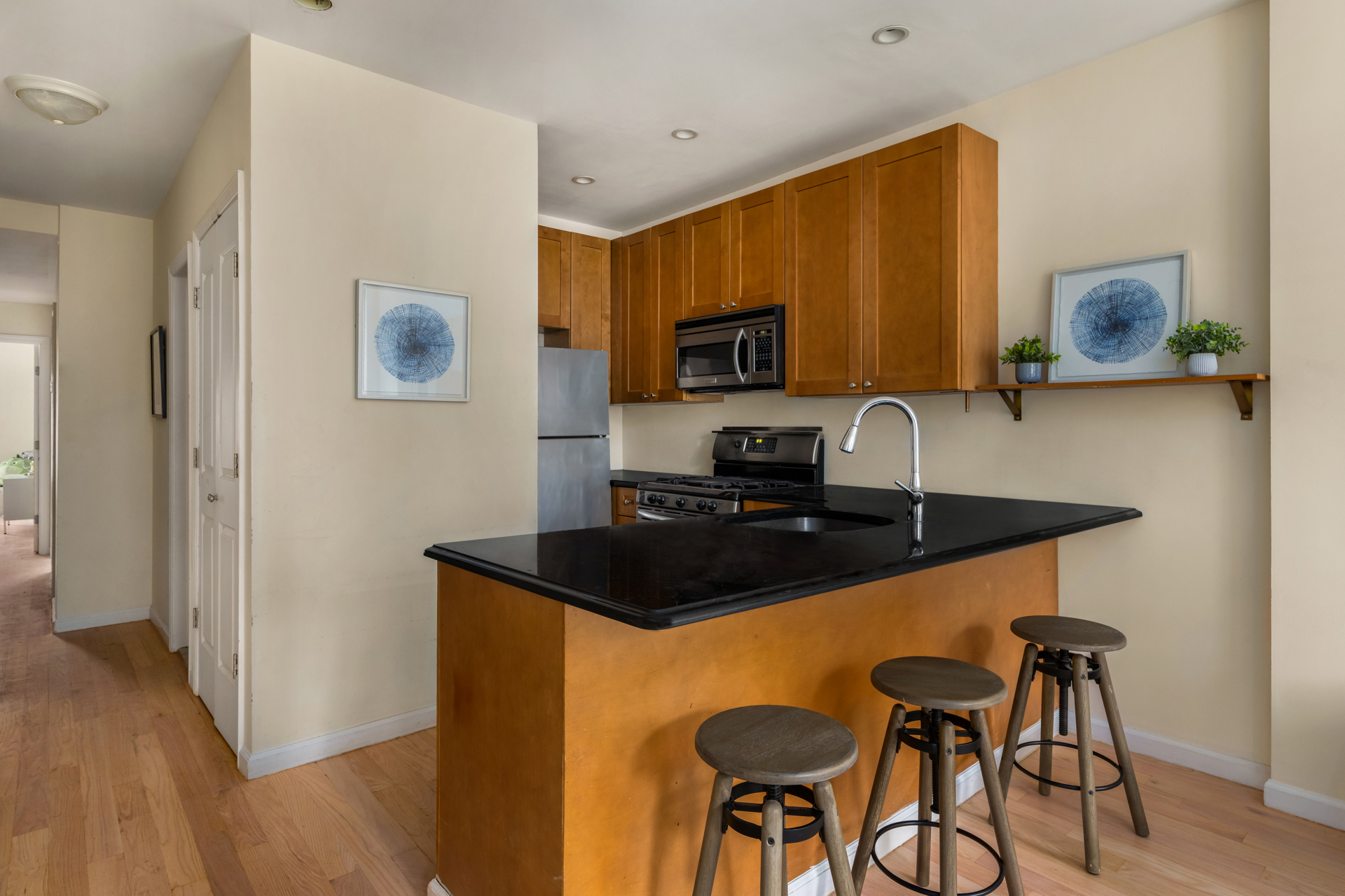 82 STERLING Place 2