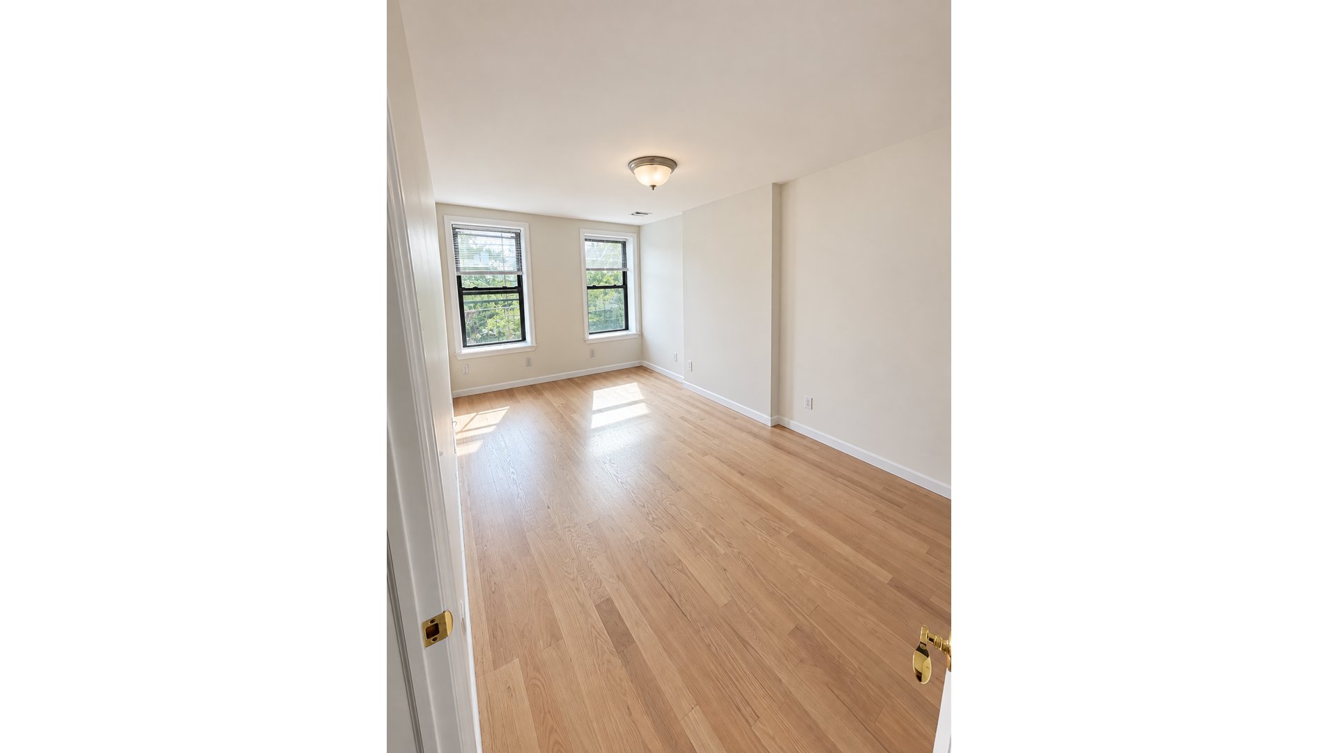 82 STERLING Place 4