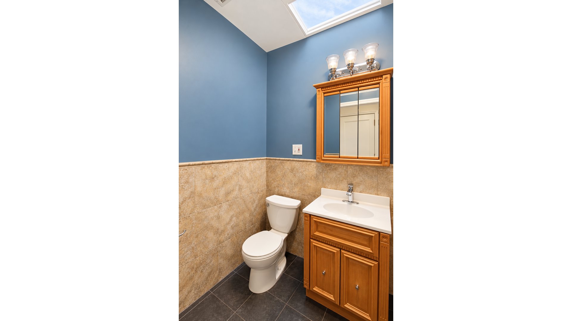 82 STERLING Place 4