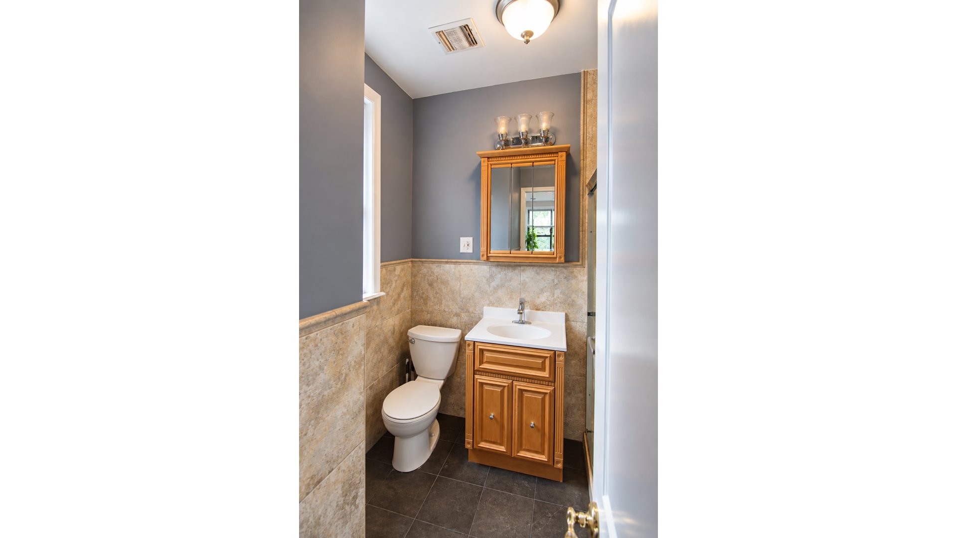 82 STERLING Place 4